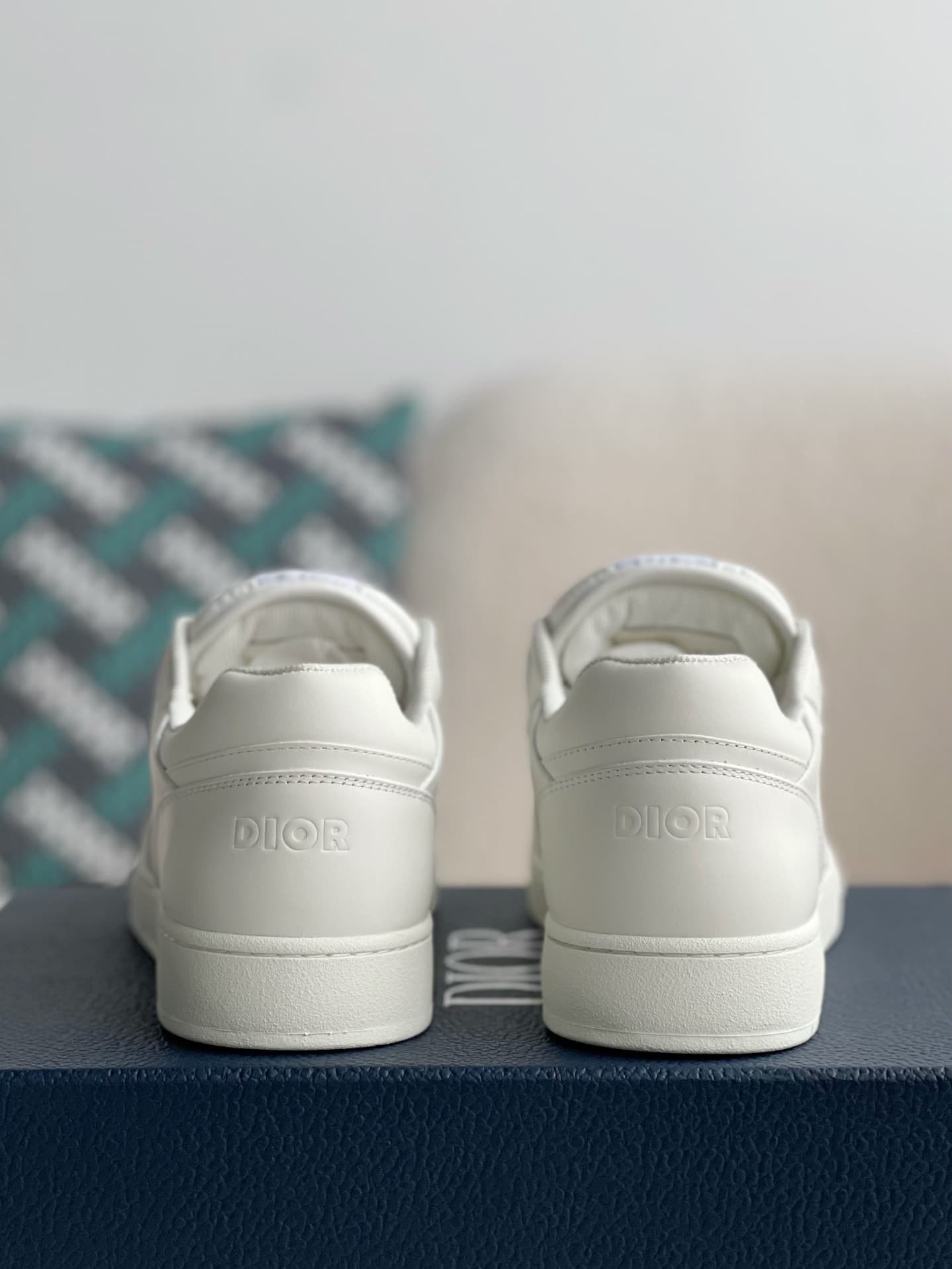 DR B27 Oblique Sneakers
