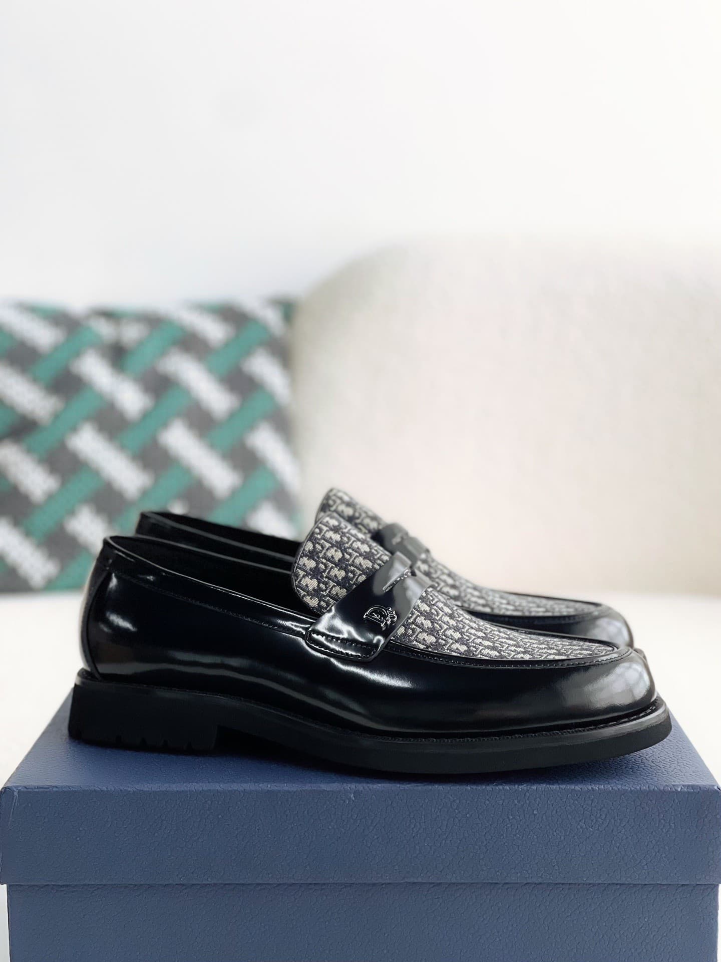 DR Men's Leather Shoes