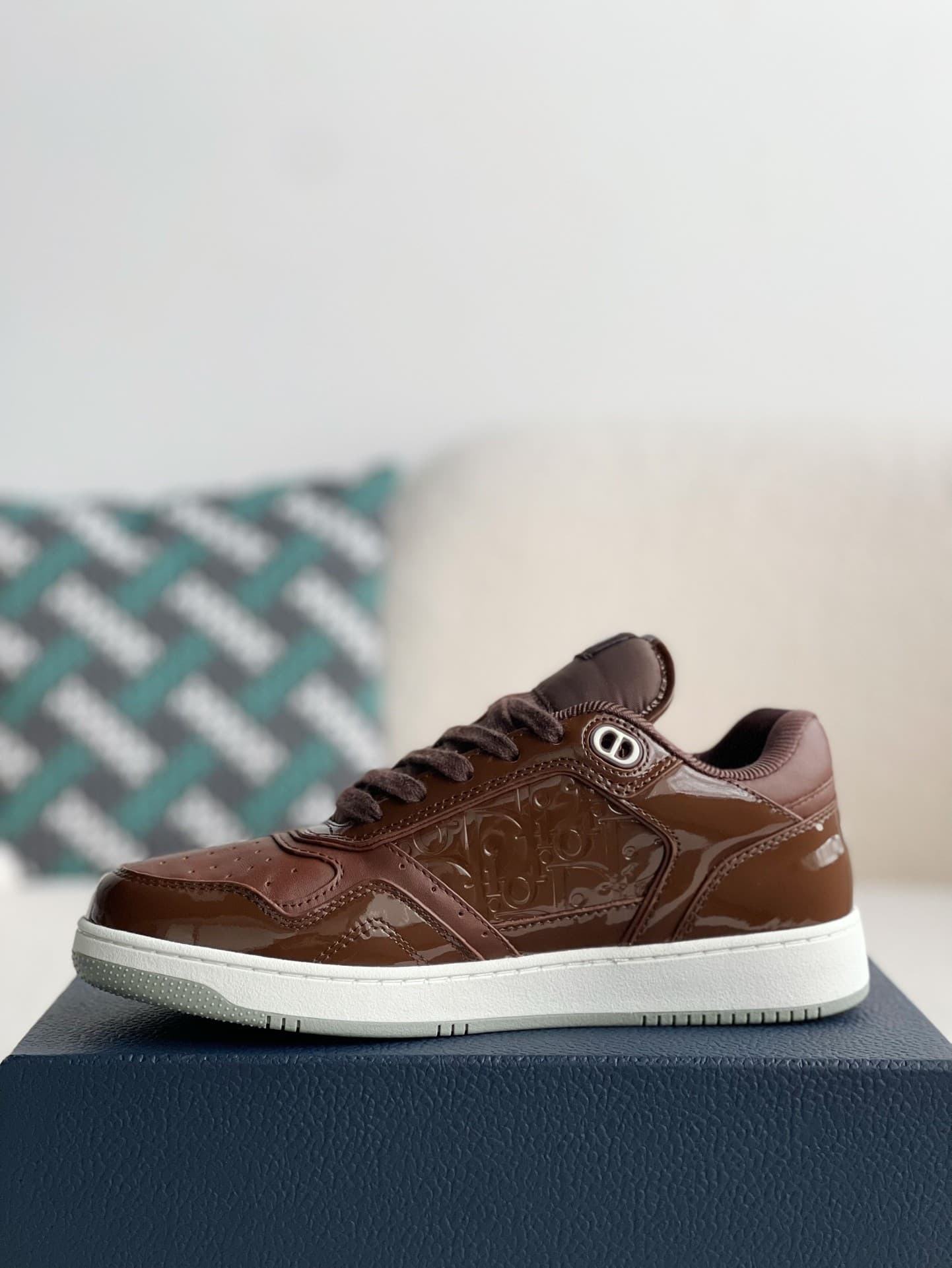 DR B27 Oblique Sneakers