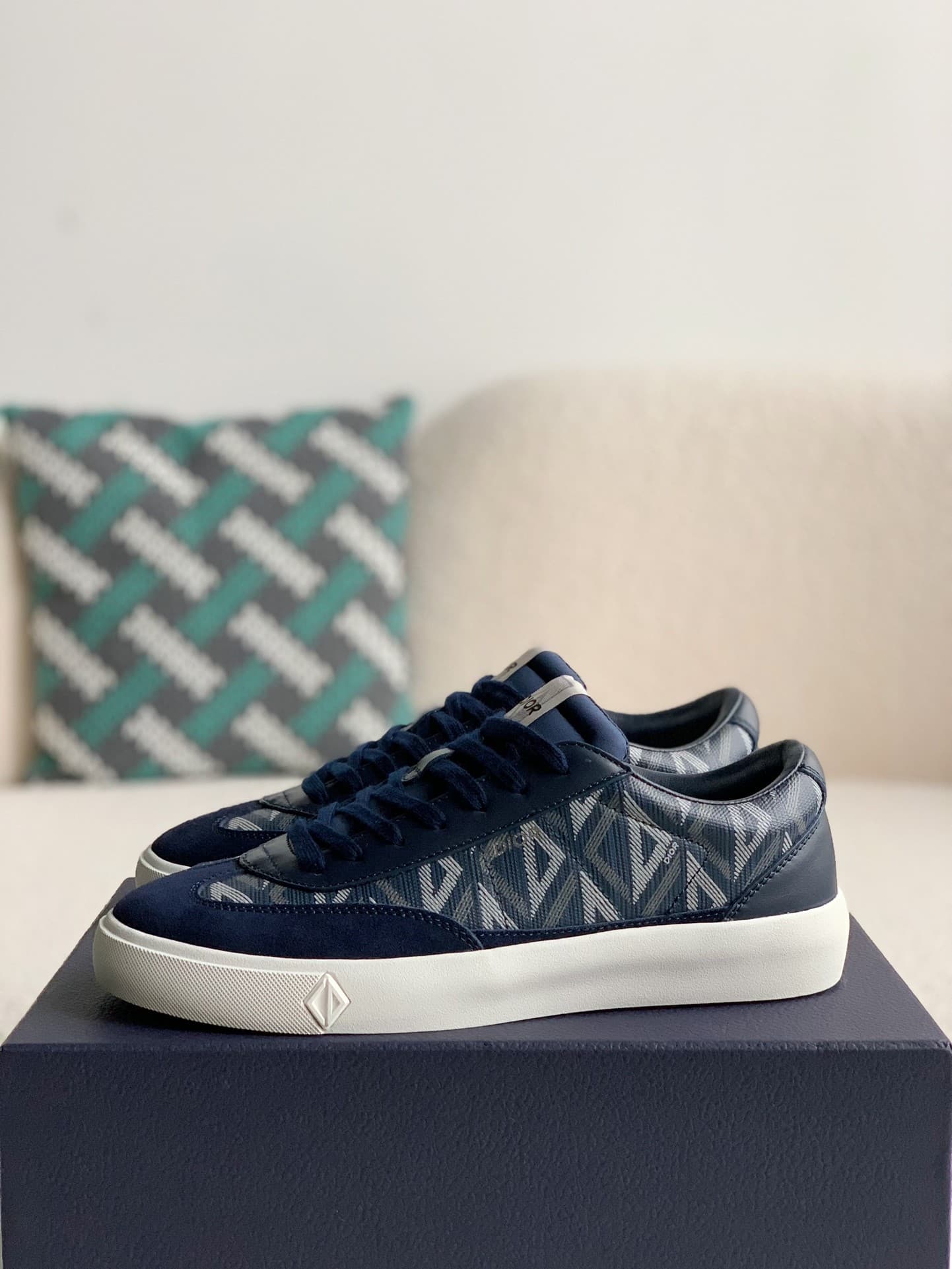 DR B101 Sneaker