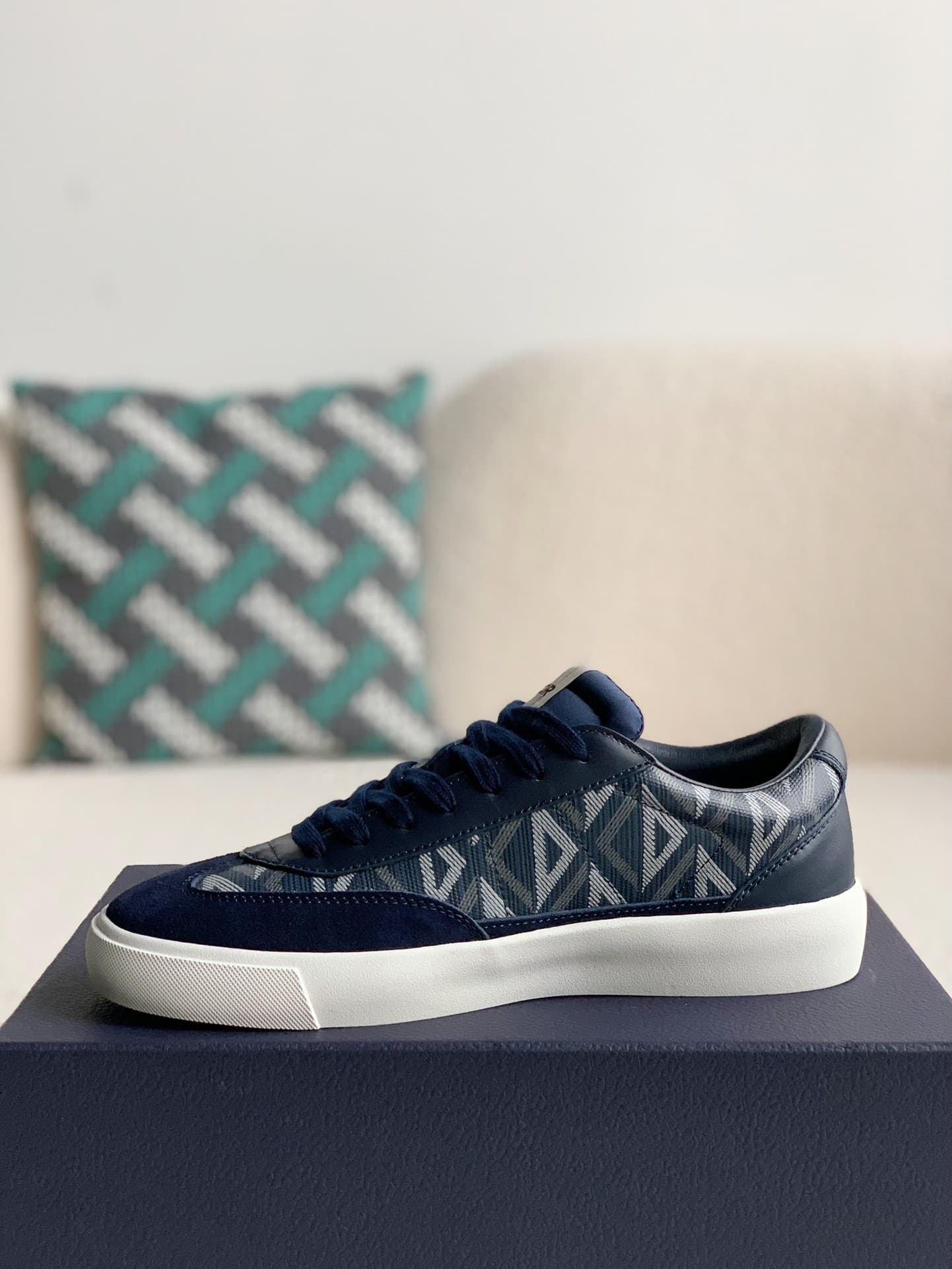 DR B101 Sneaker