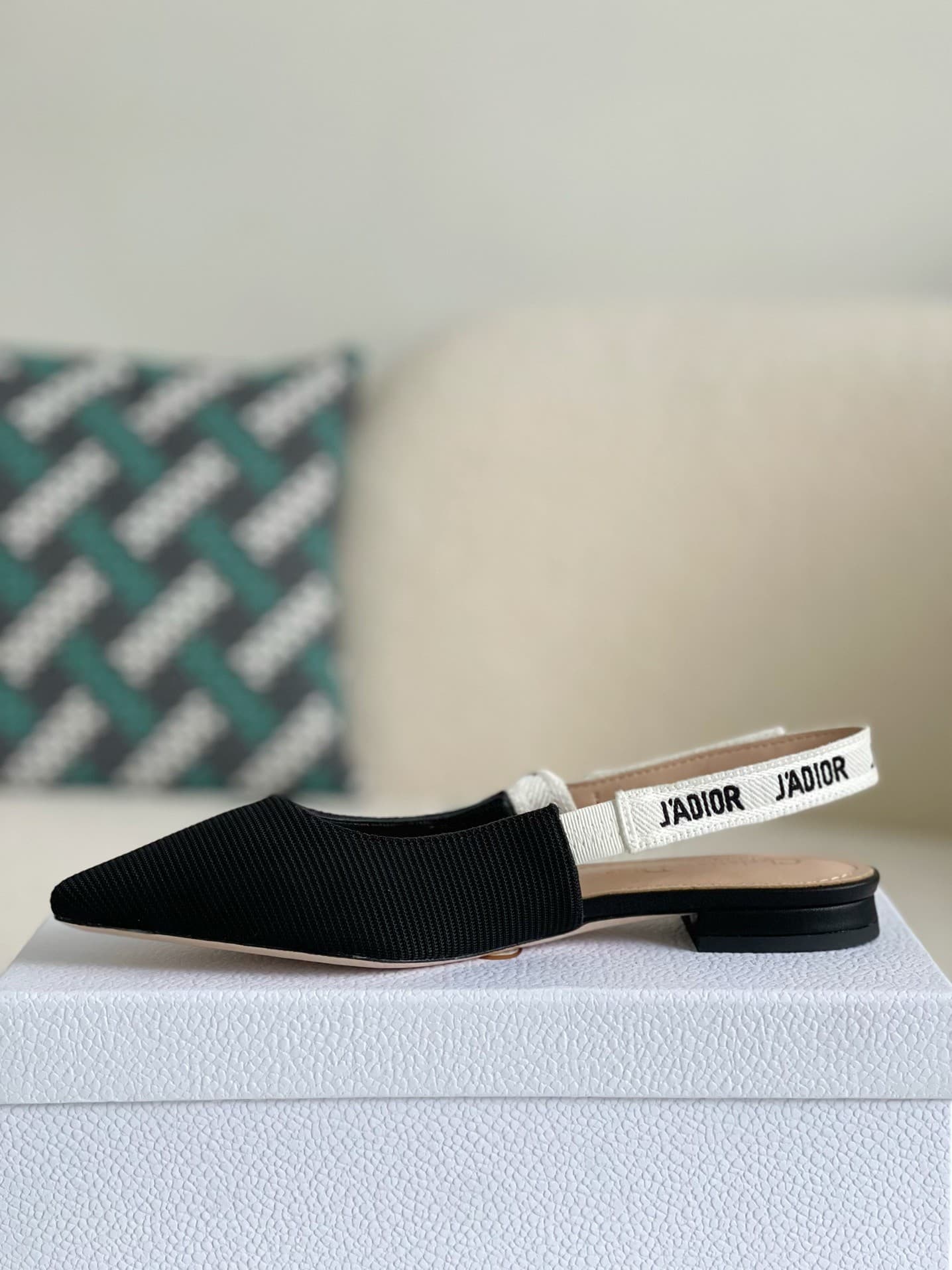 DR Sandals