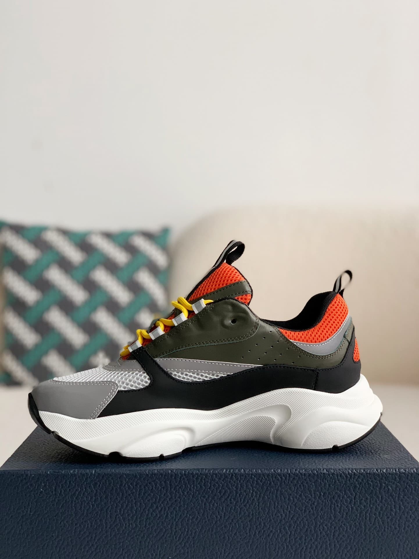 DR classic B22 Clunky Sneaker