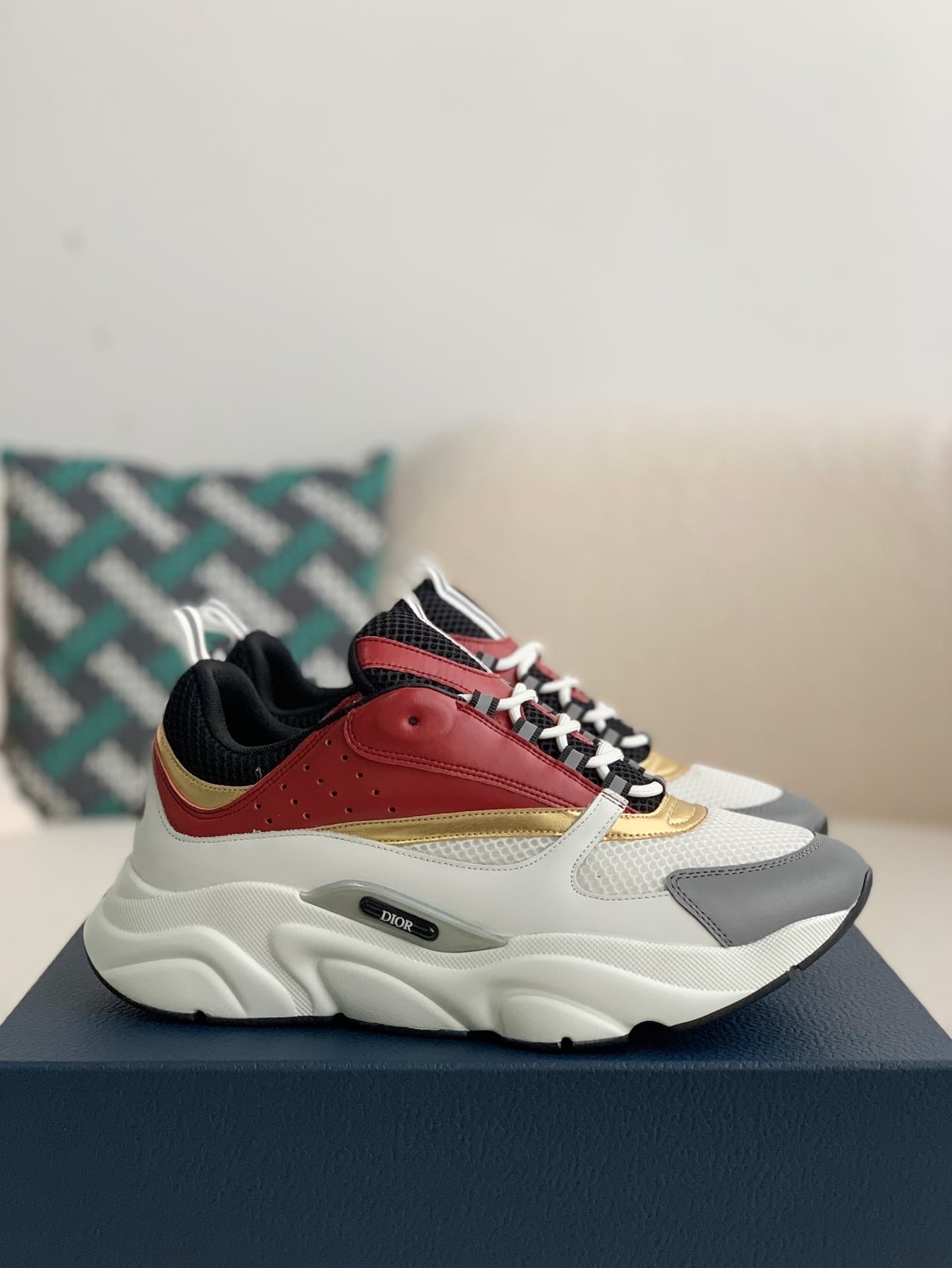 DR classic B22 Clunky Sneaker