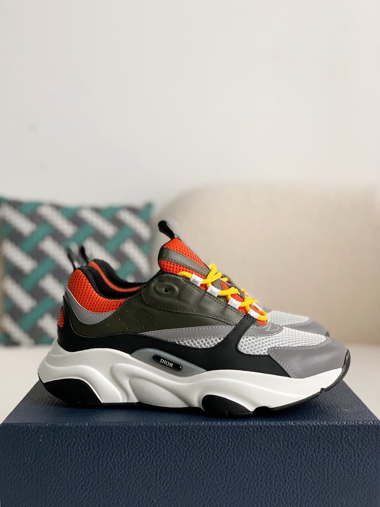 DR classic B22 Clunky Sneaker