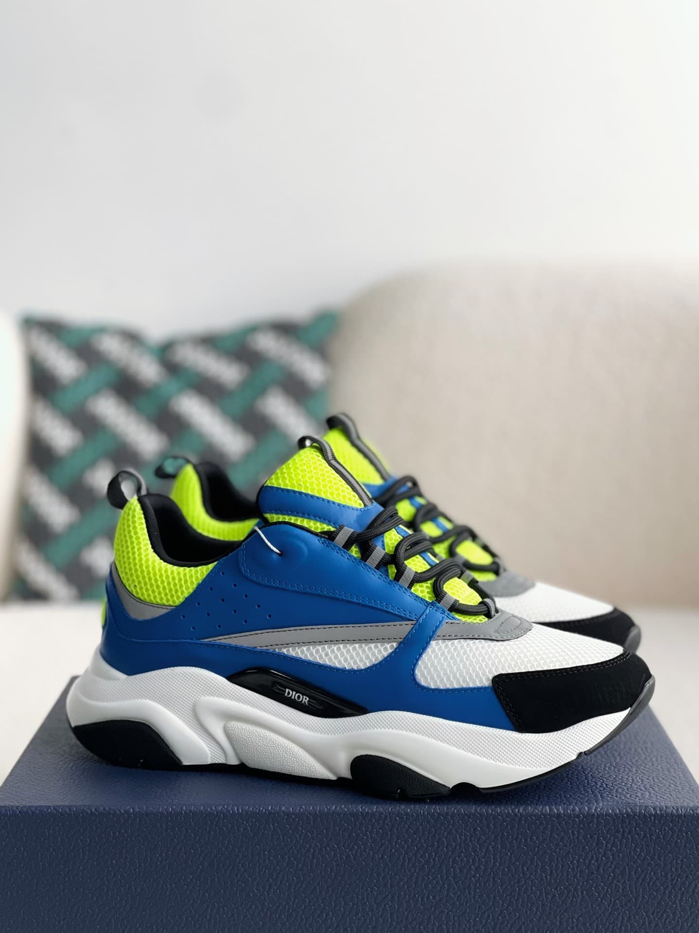 DR classic B22 Clunky Sneaker