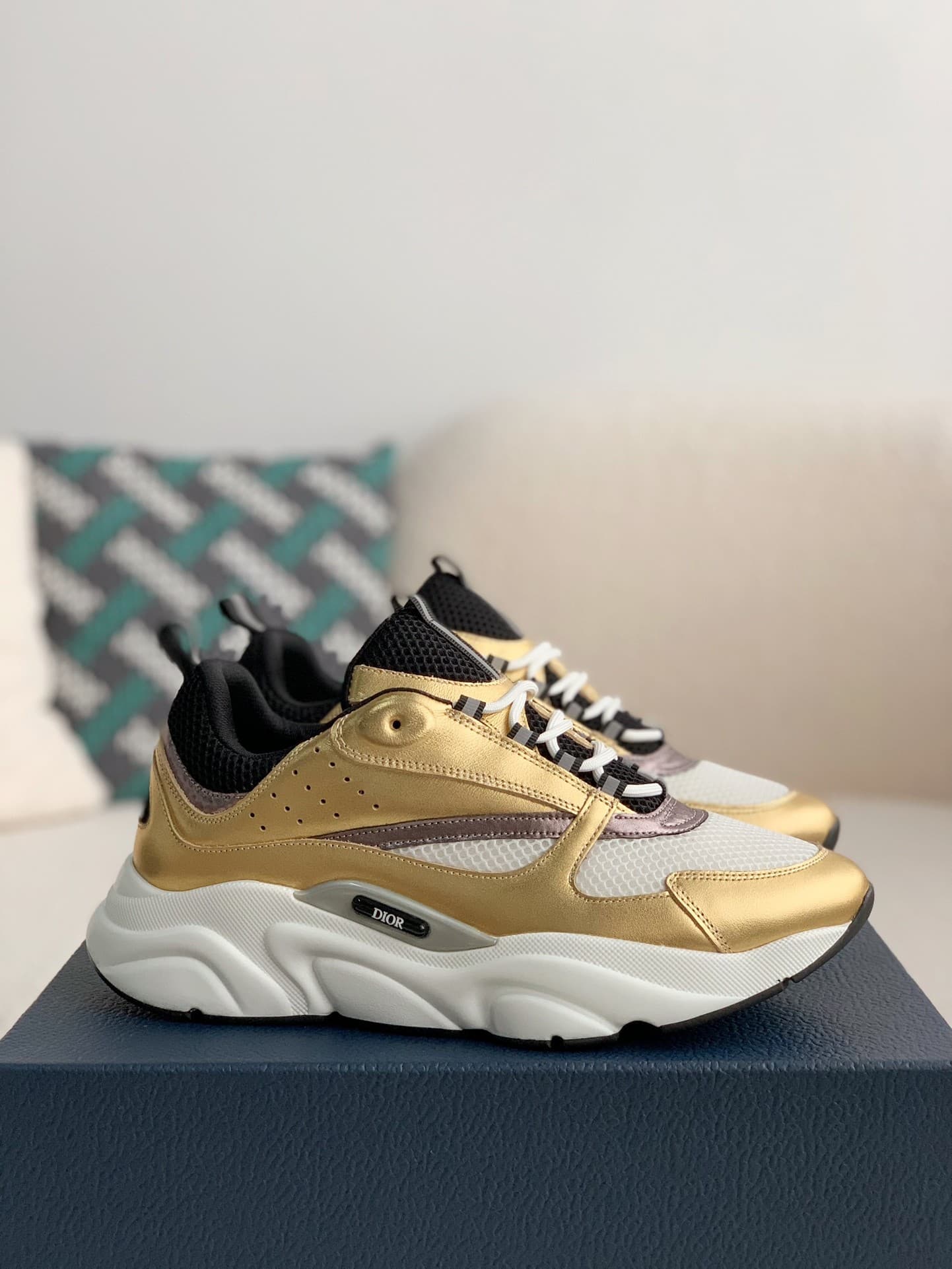 DR classic B22 Clunky Sneaker