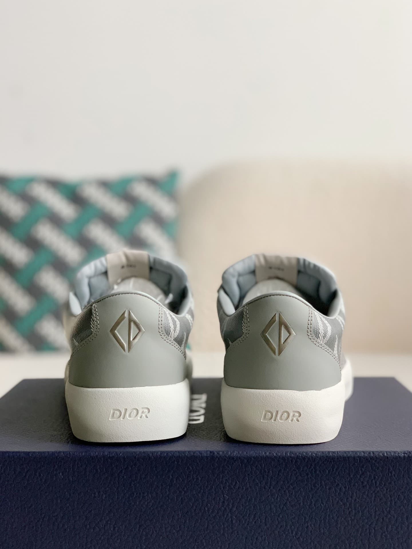 DR B101 Sneaker(Men's style)