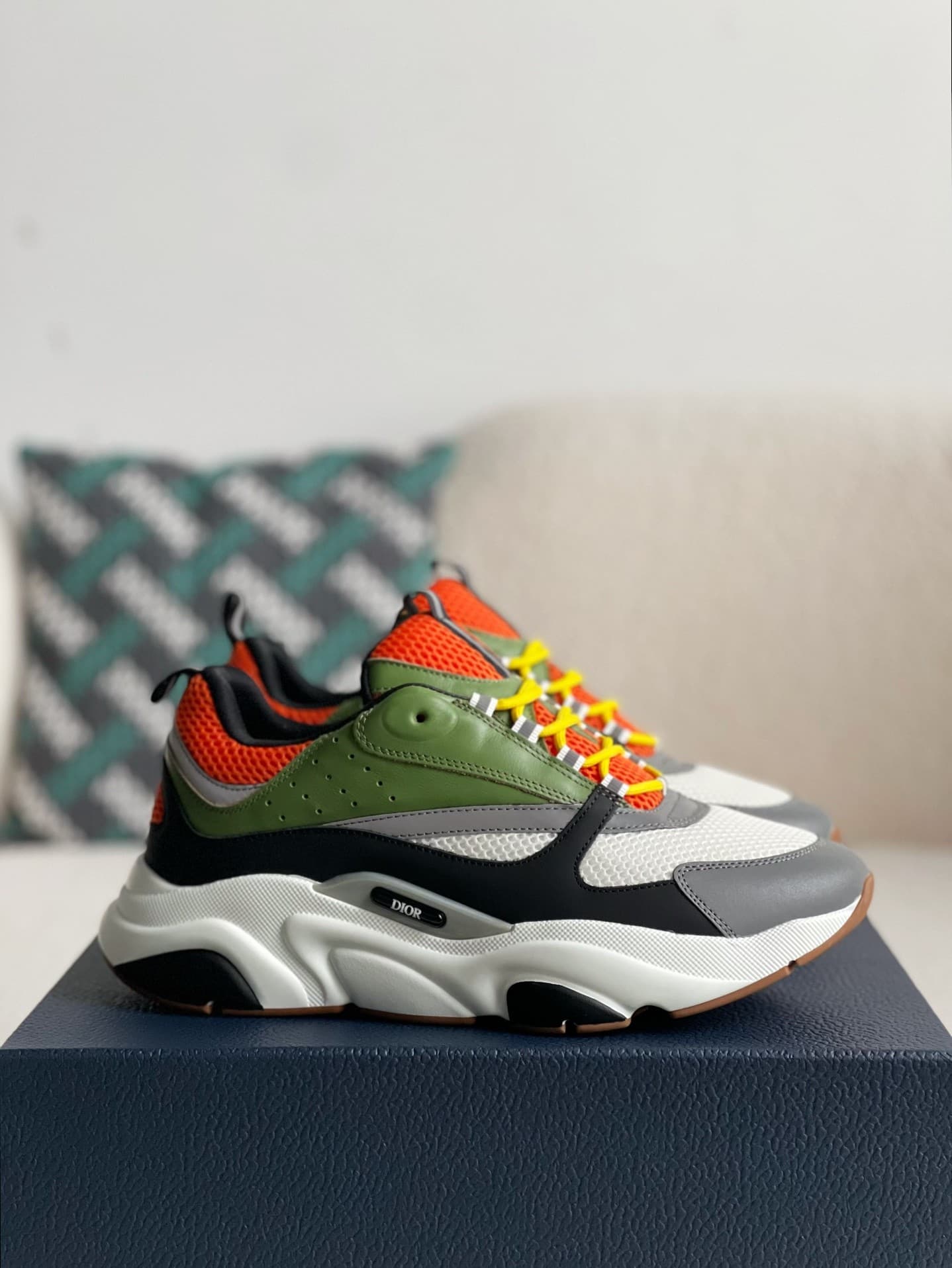 DR classic B22 Clunky Sneaker
