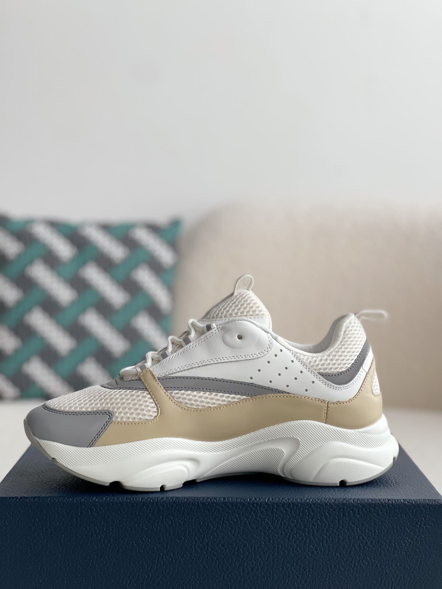 DR classic B22 Clunky Sneaker