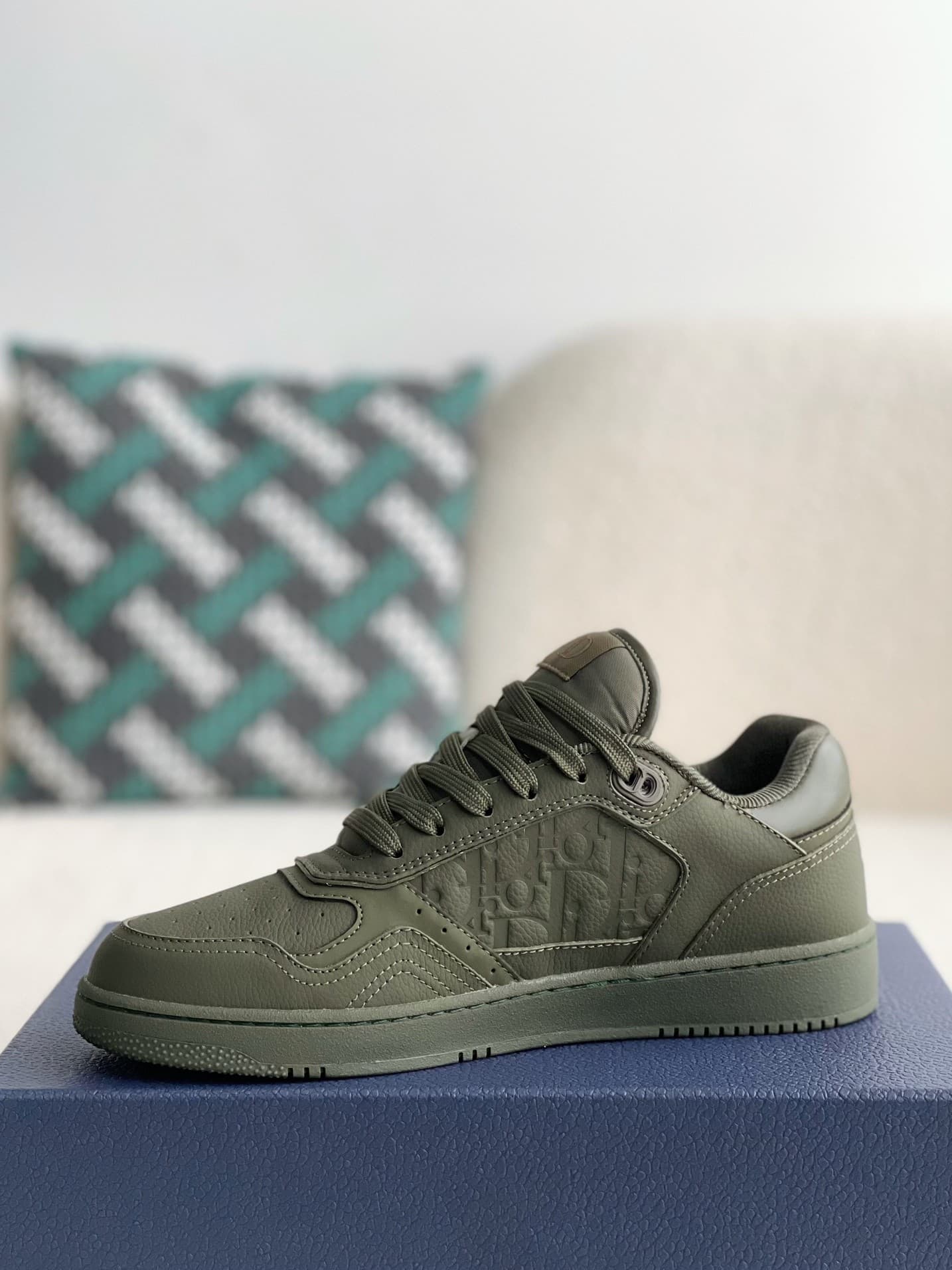 DR B27 Oblique Sneakers