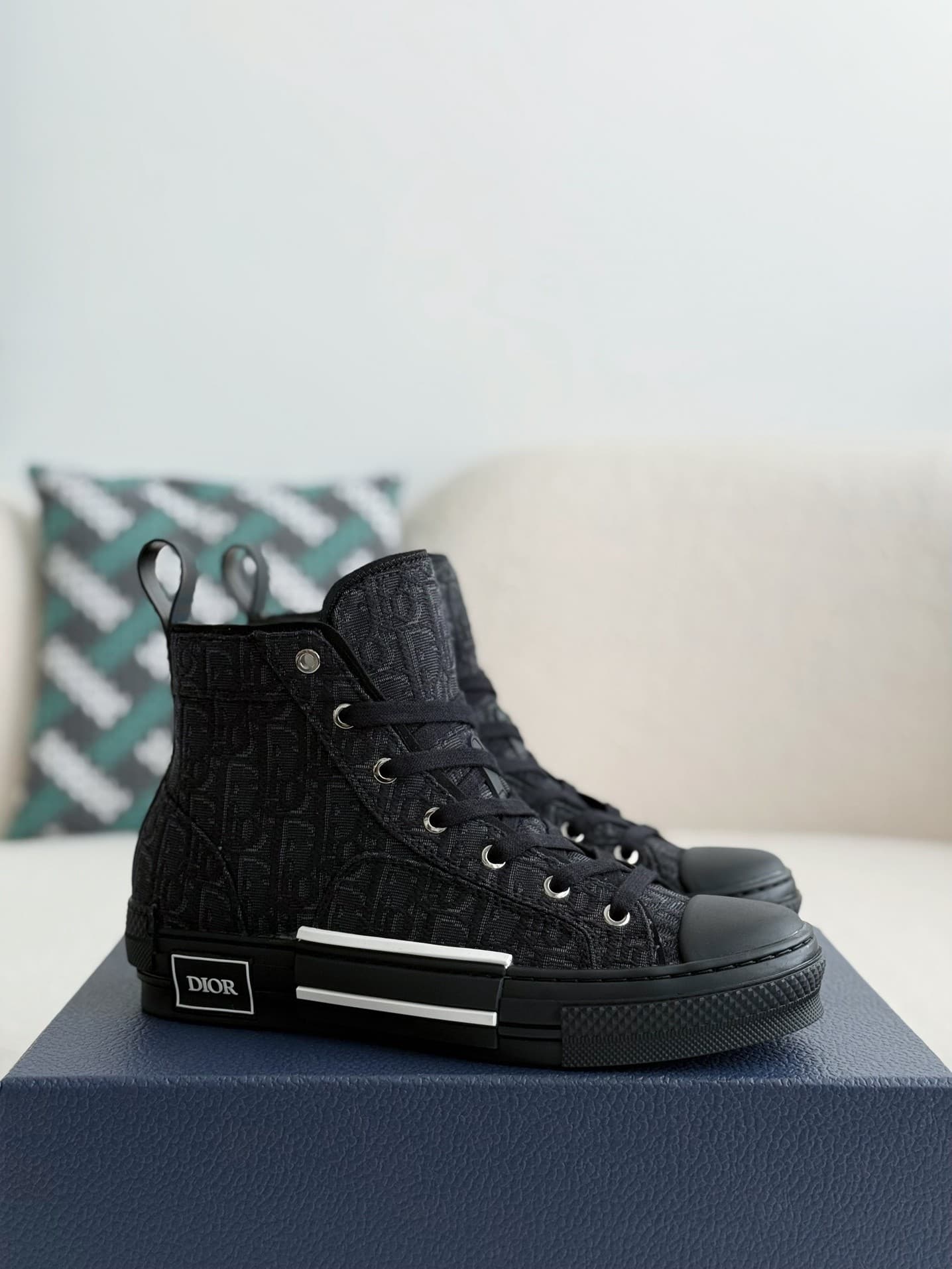 DR B23 logo print high top sneakers