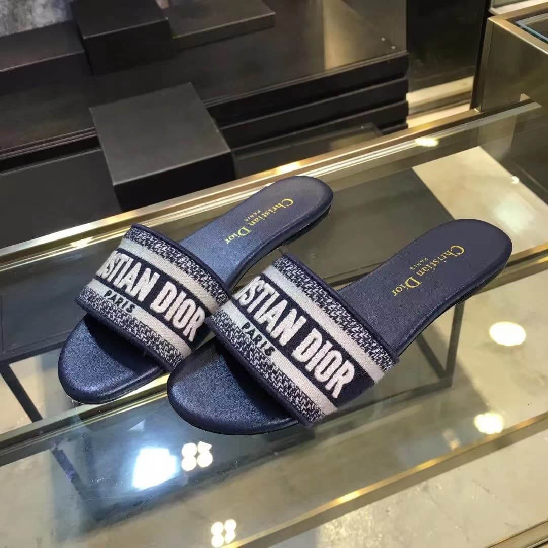 DR Every-D Sandals