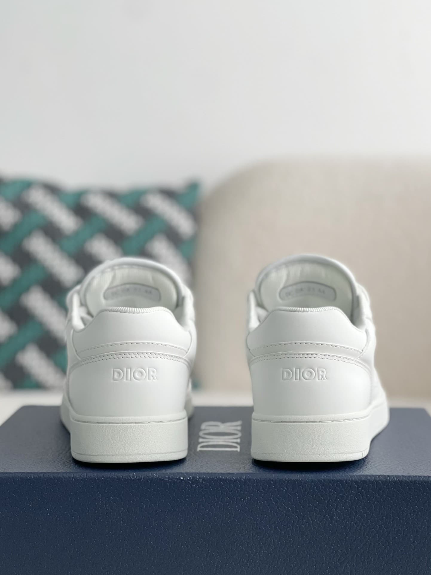 DR B27 Oblique Sneakers