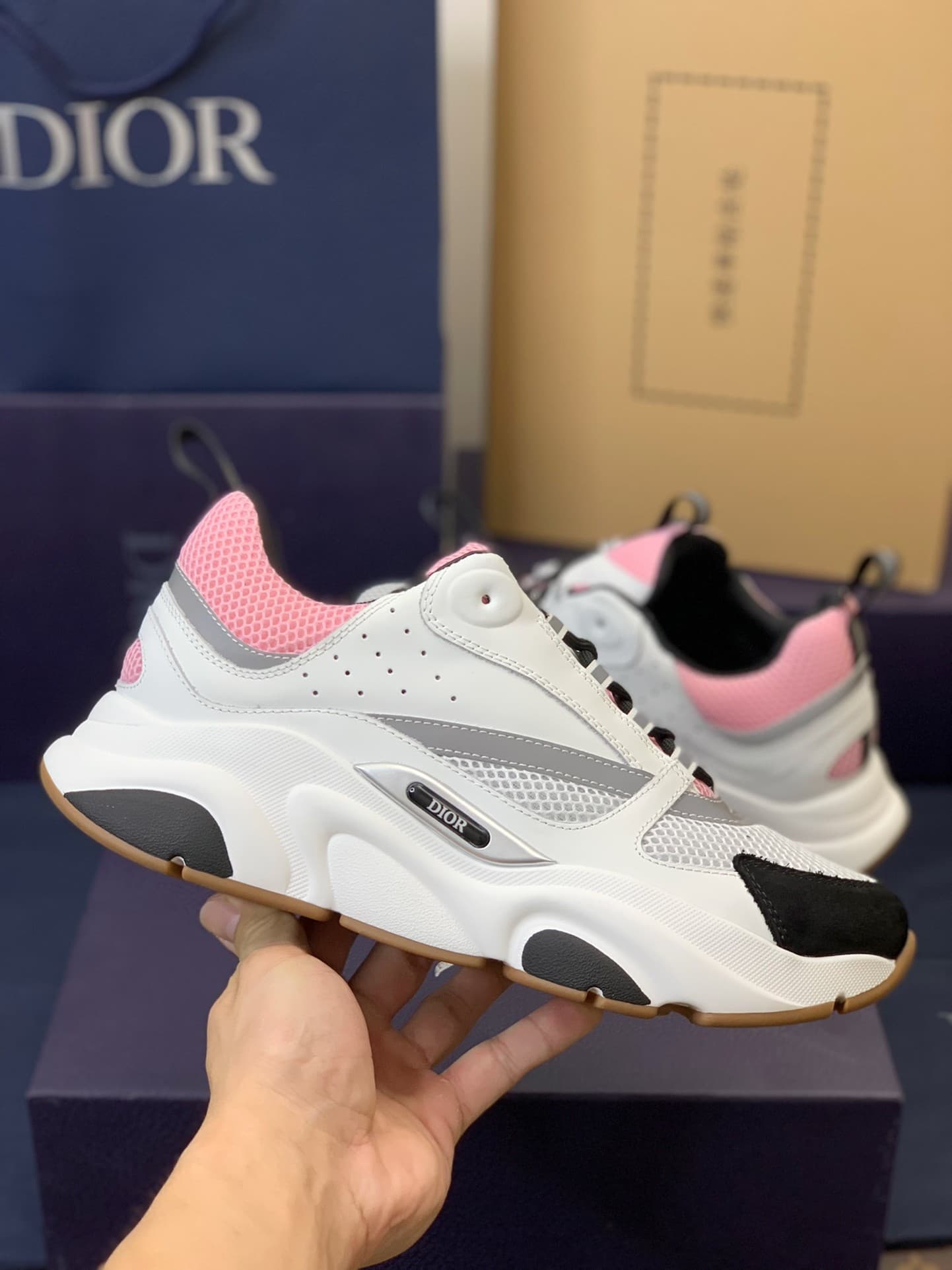 DR classic B22 Clunky Sneaker