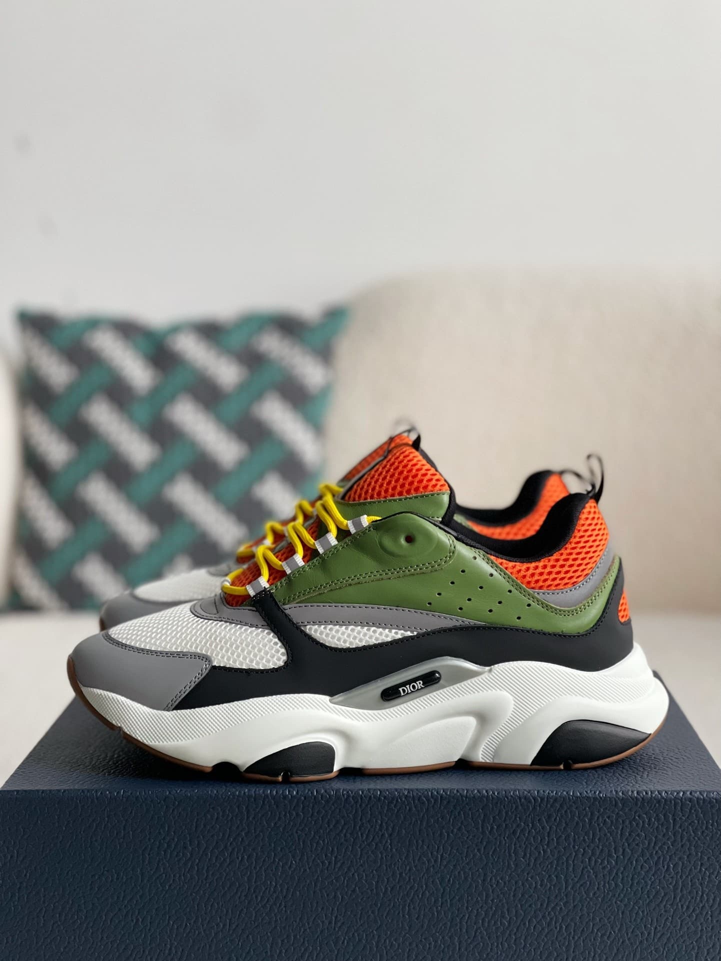 DR classic B22 Clunky Sneaker
