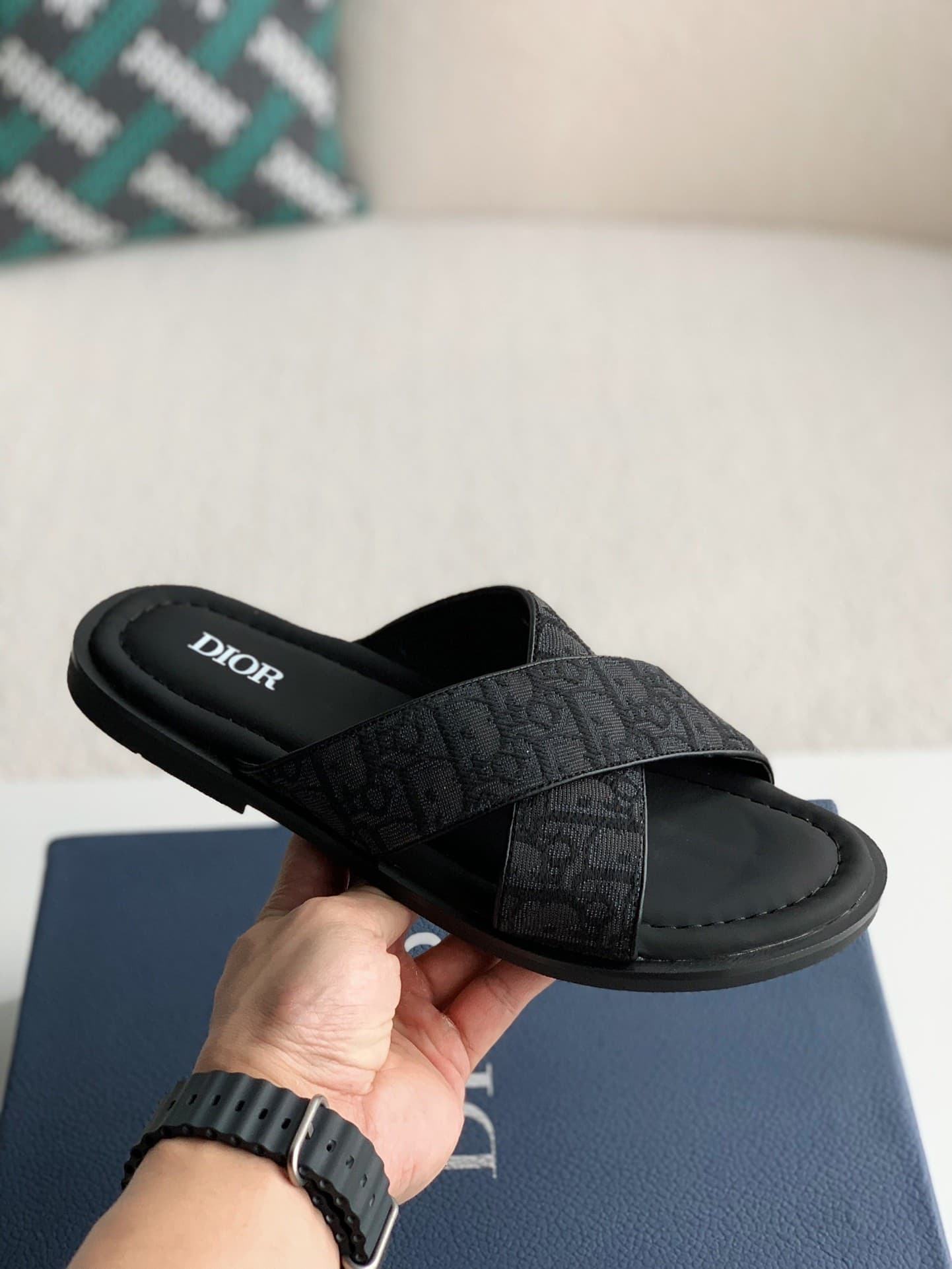 DR WOMEN'S SLIPPERS