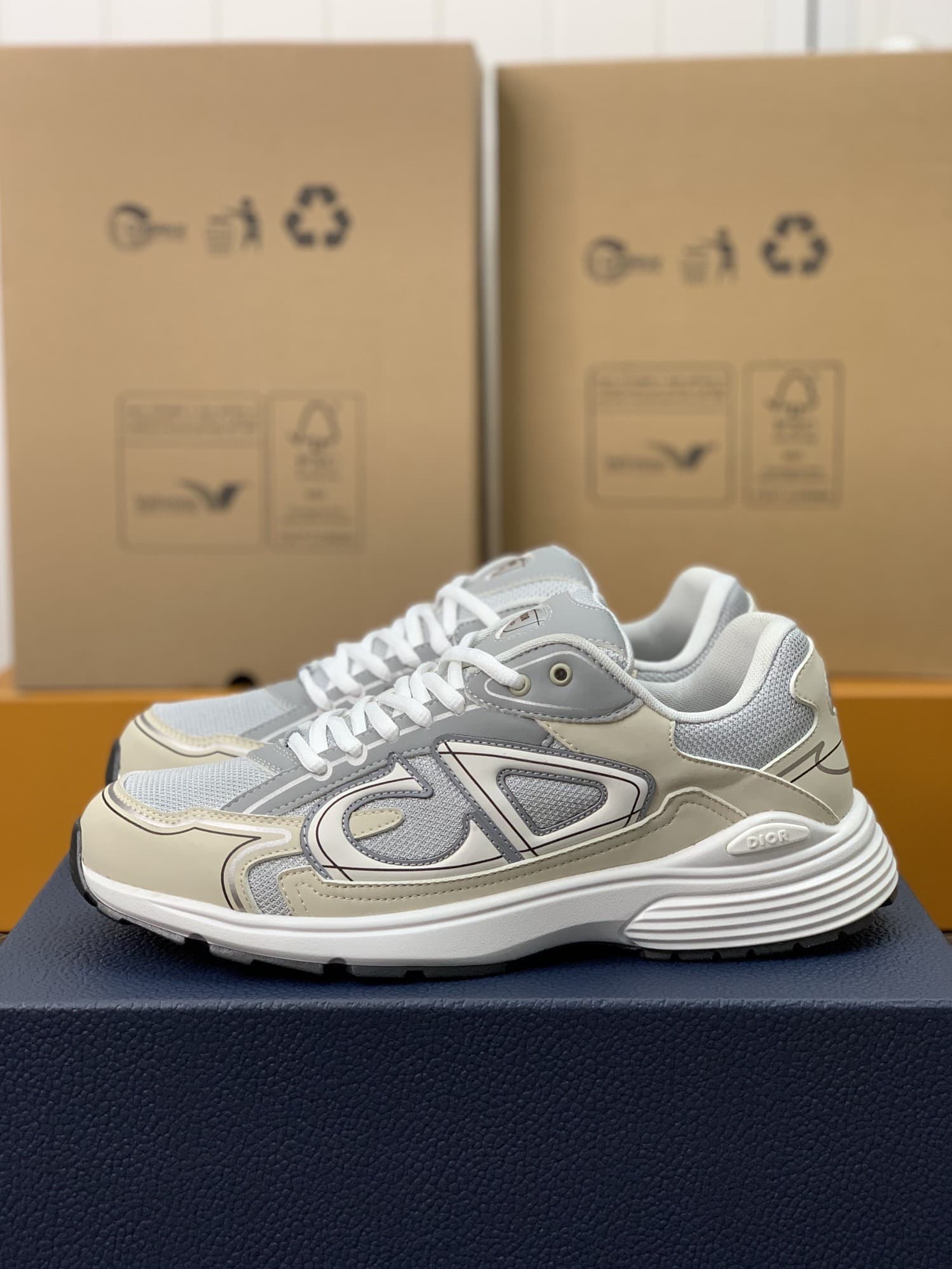 DR NEW ARRIVAL B30 Clunky Sneaker