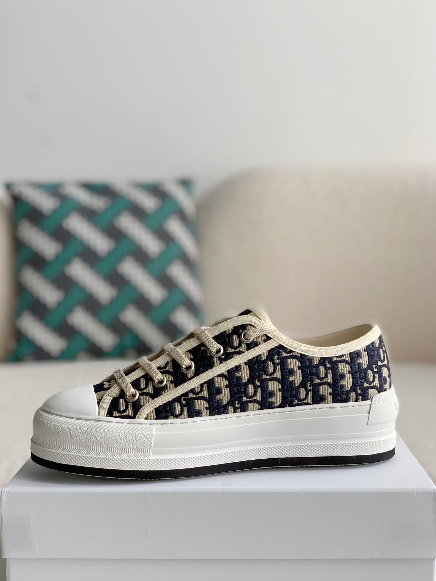 DR B23 low Sneaker
