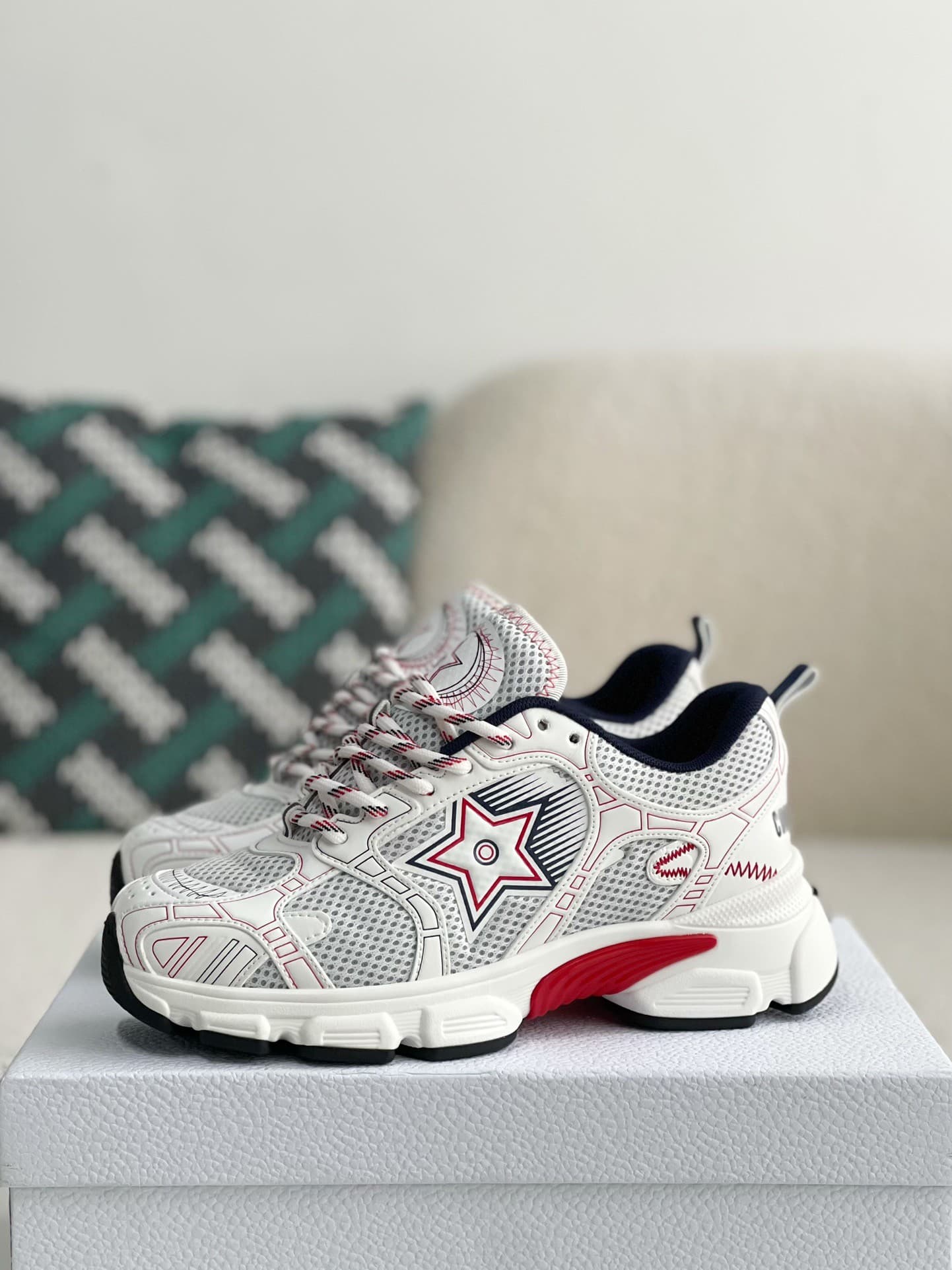 DR Running Sneakers