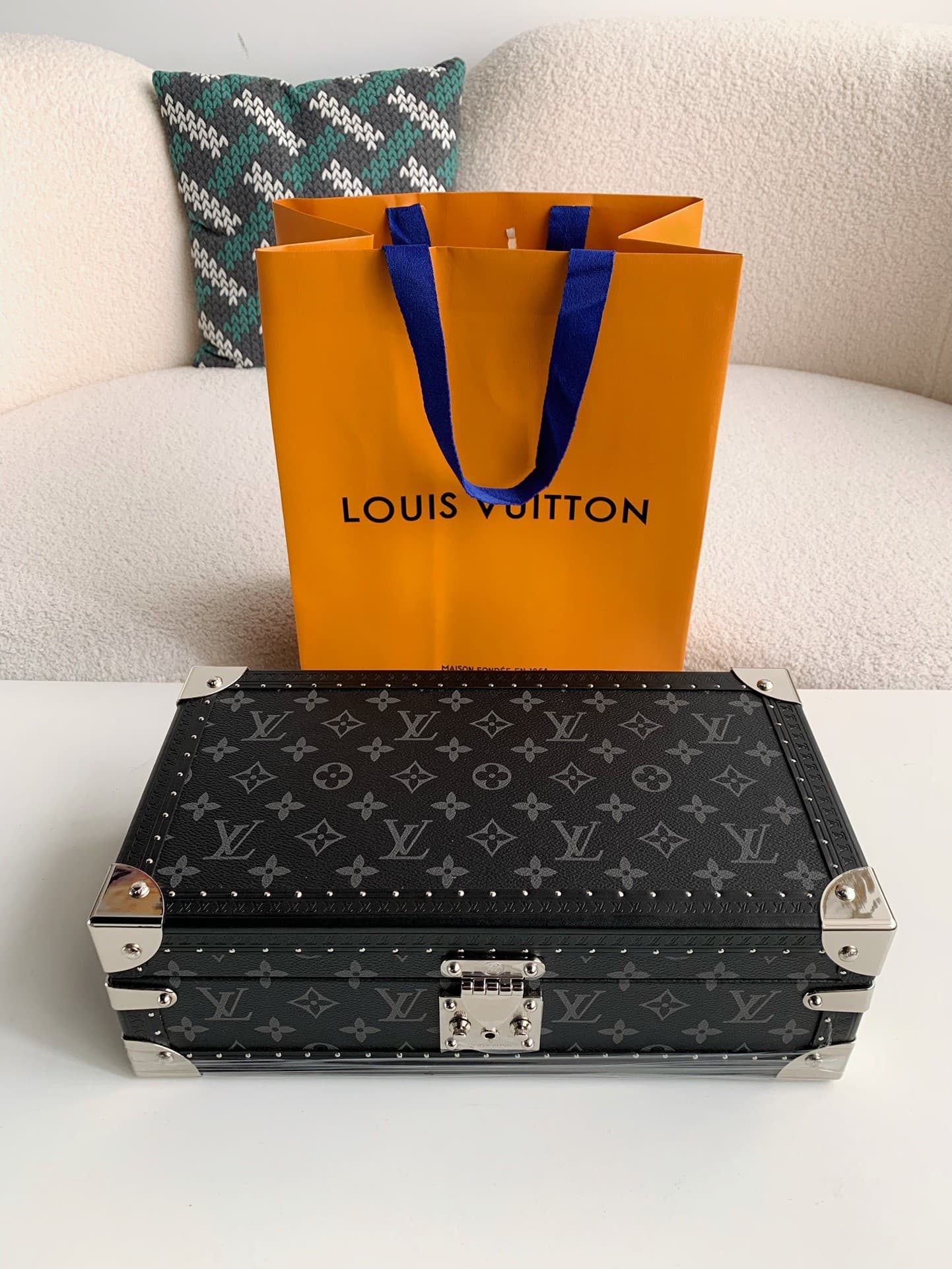 L X V Watch Storage Box Size:34*18*11cm