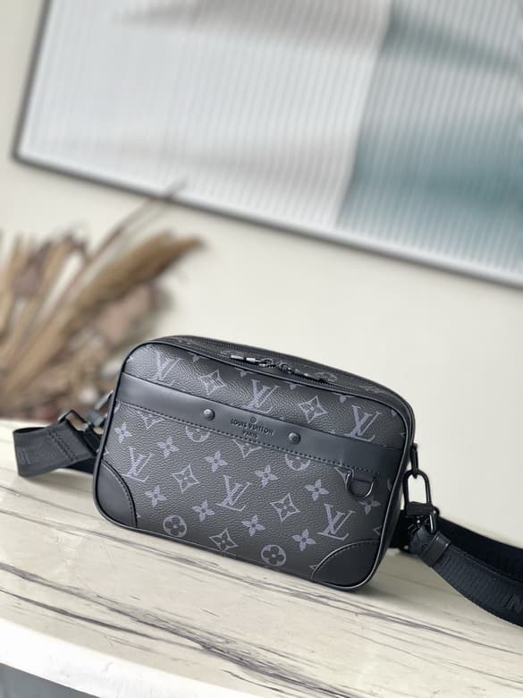 L X V Messenger Bags 24x16x8cm