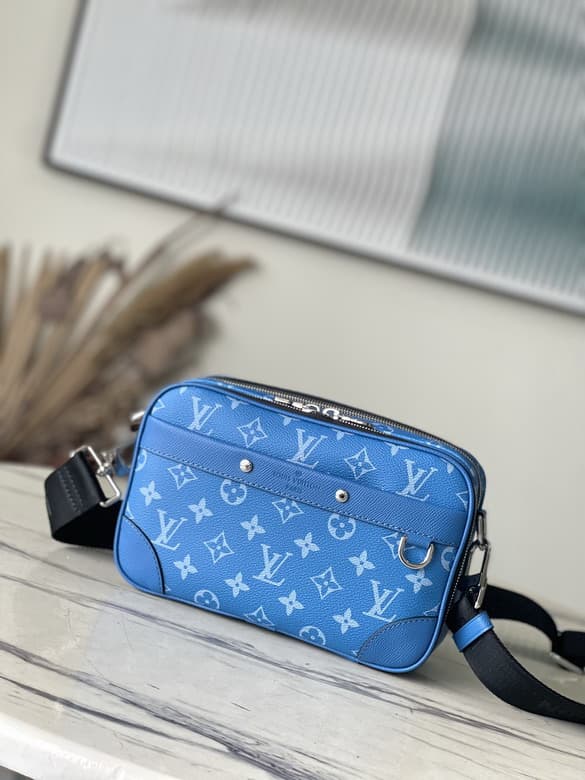 L X V Messenger Bags 24x16x8cm