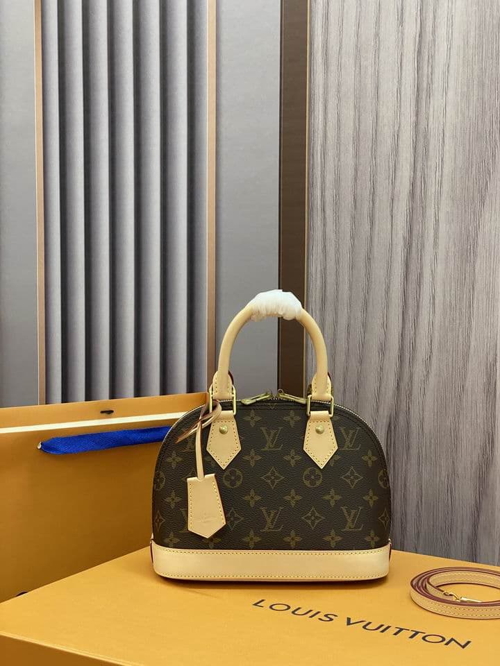 L X V Handbag 25x19x11cm