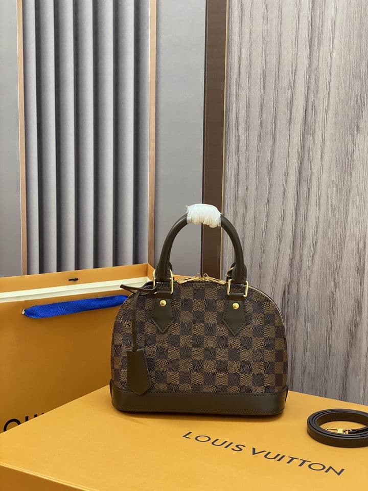 L X V Handbag 25x19x11cm