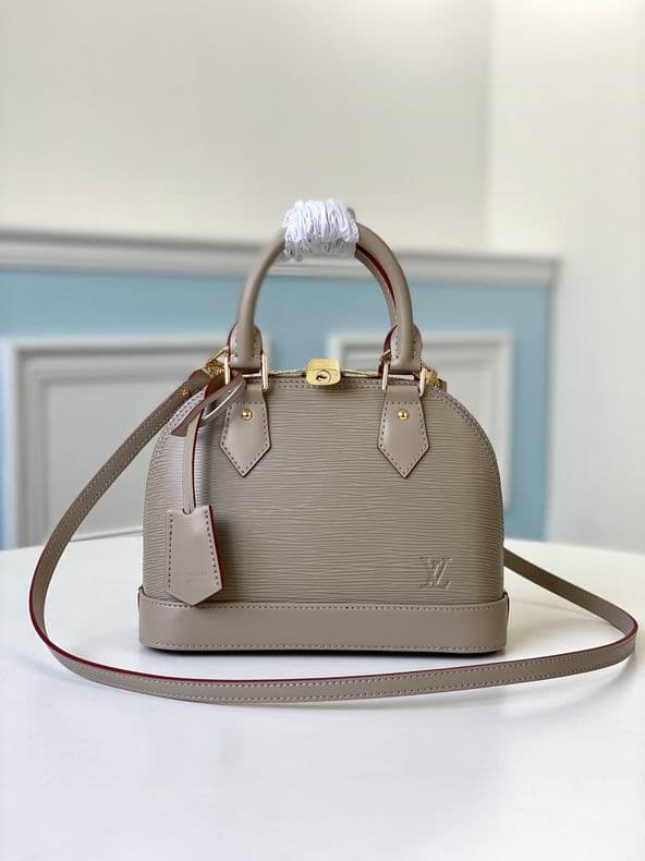 L X V Handbag 23.5x17.5zx11.5cm