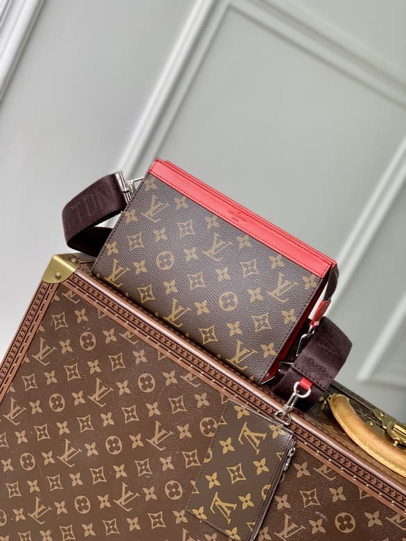 L X V Clutch bag 18.5x11x6.5cm