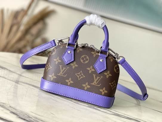 L X V Handbag 18x12x8cm