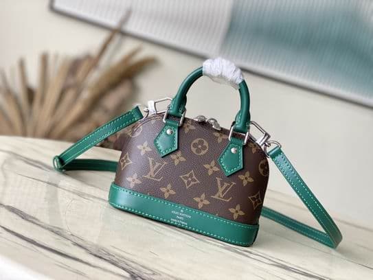 L X V Handbag 18x12x8cm