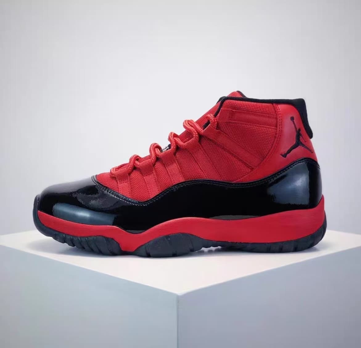 JRD 11 Retro “Black RED”