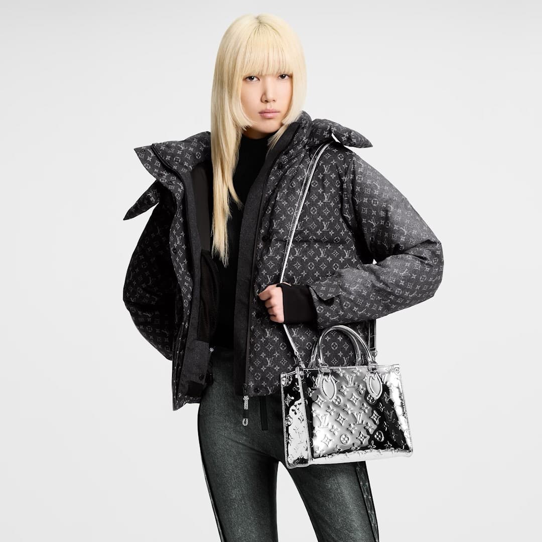 L X V Handbag 25x19x11.5cm(Multiple colors)
