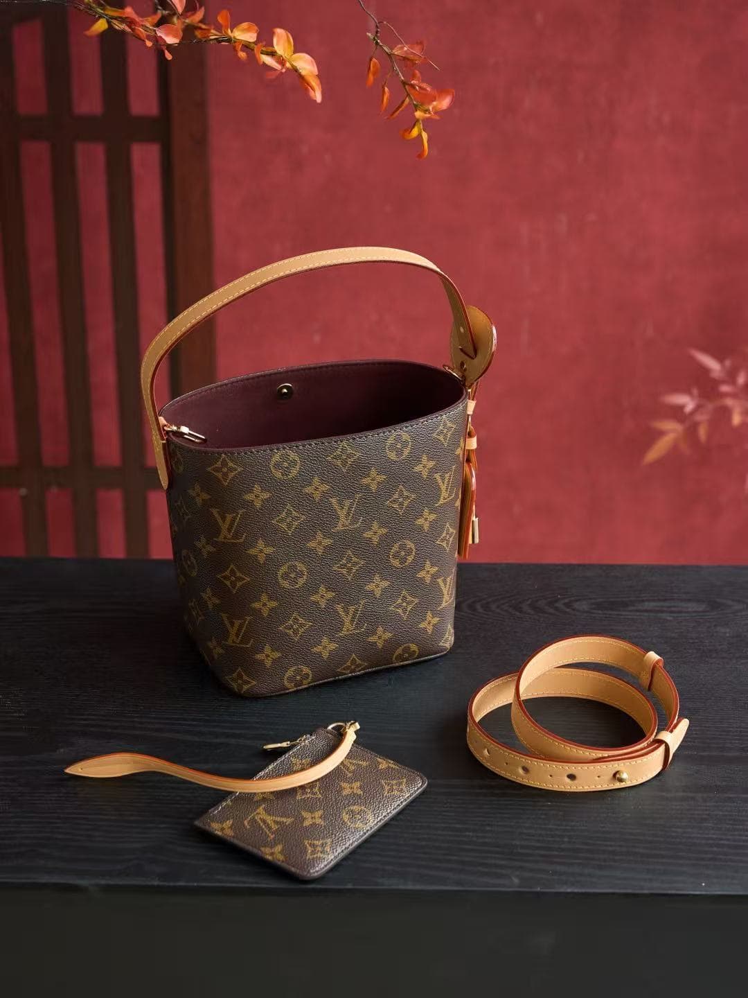 L X V ALL-IN BB M12925 18*12*16CM