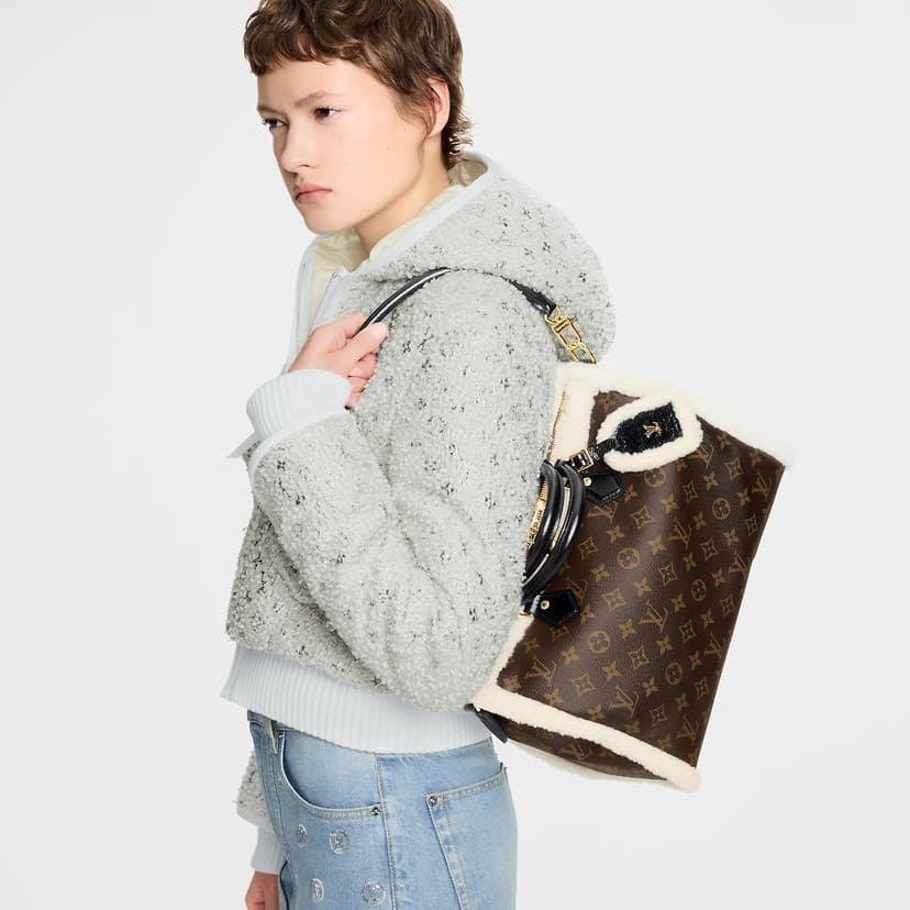 L X V SPEEDY SOFT 30 TEDDY M26326 30x21x17cm