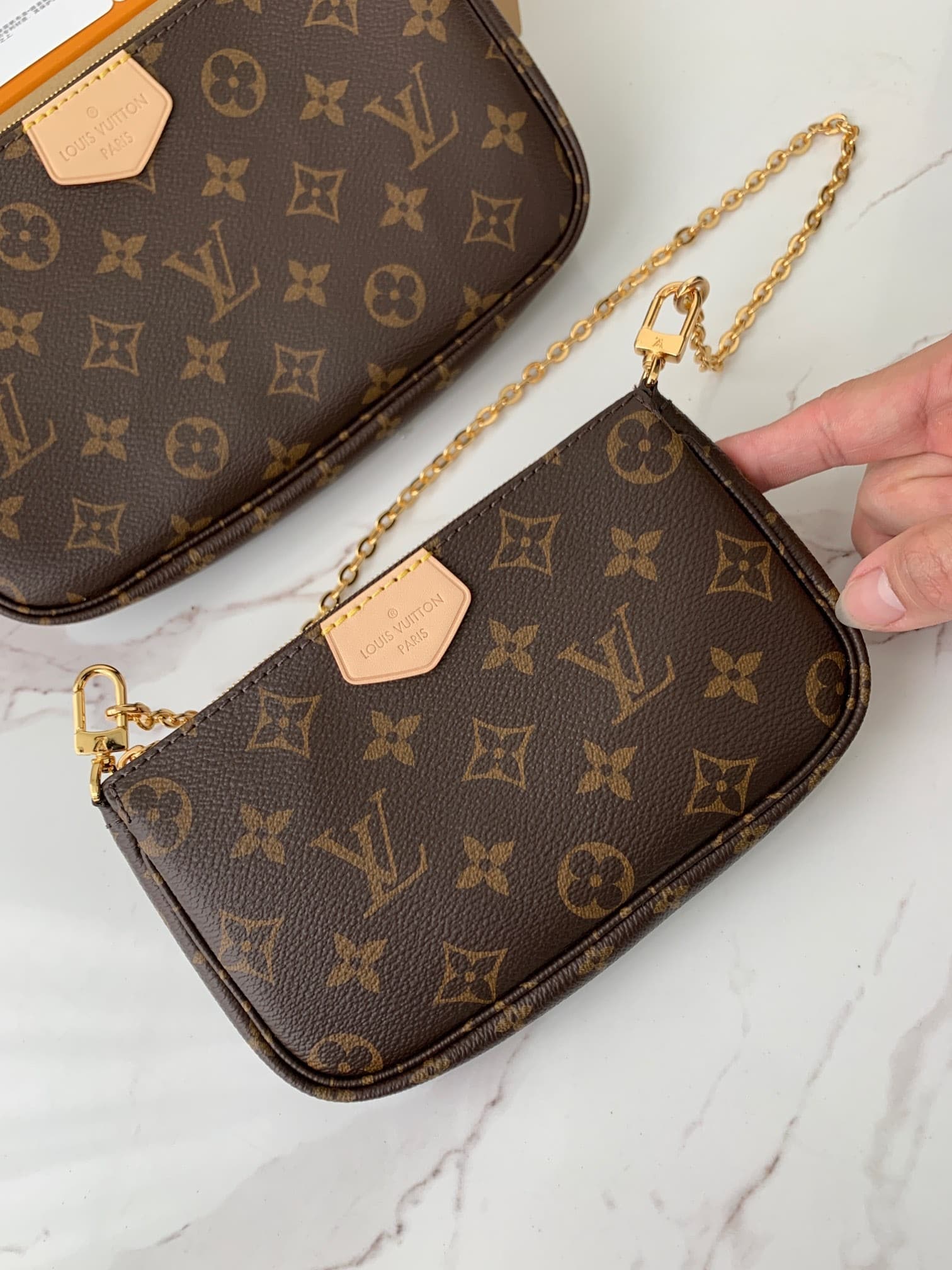 L X V MULTI POCHETTE ACCESSORIES M44813 24x13.5x4cm(Multiple colors)