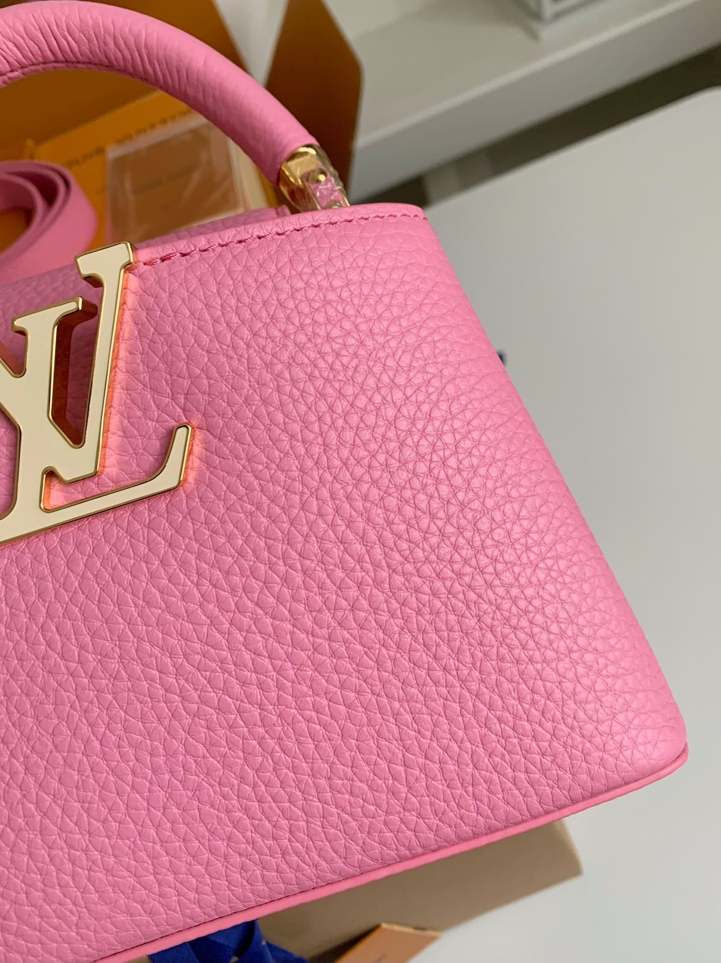 L X V Capucines BB Handbags Size:21*14*8cm