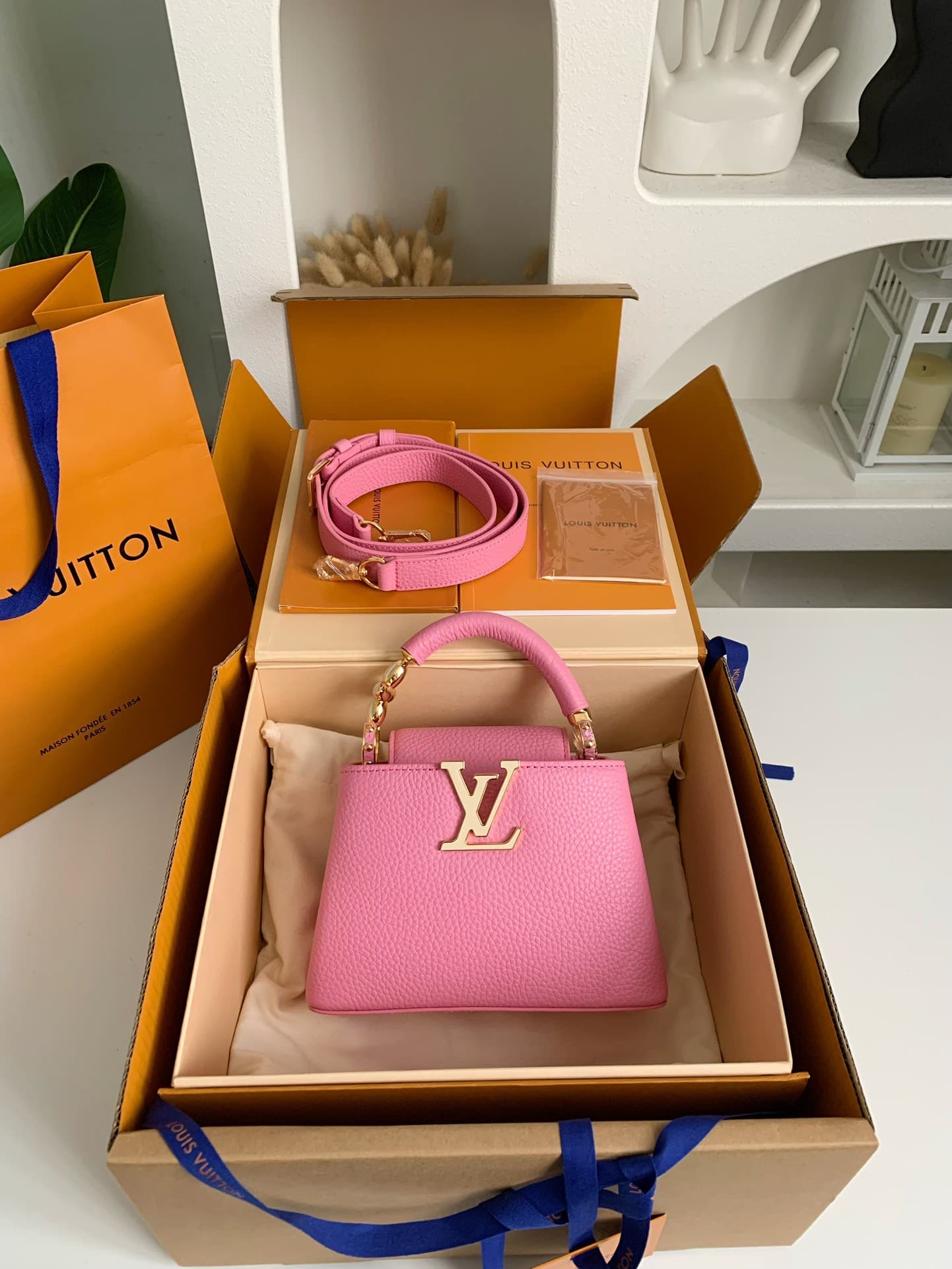 L X V Capucines BB Handbags Size:21*14*8cm