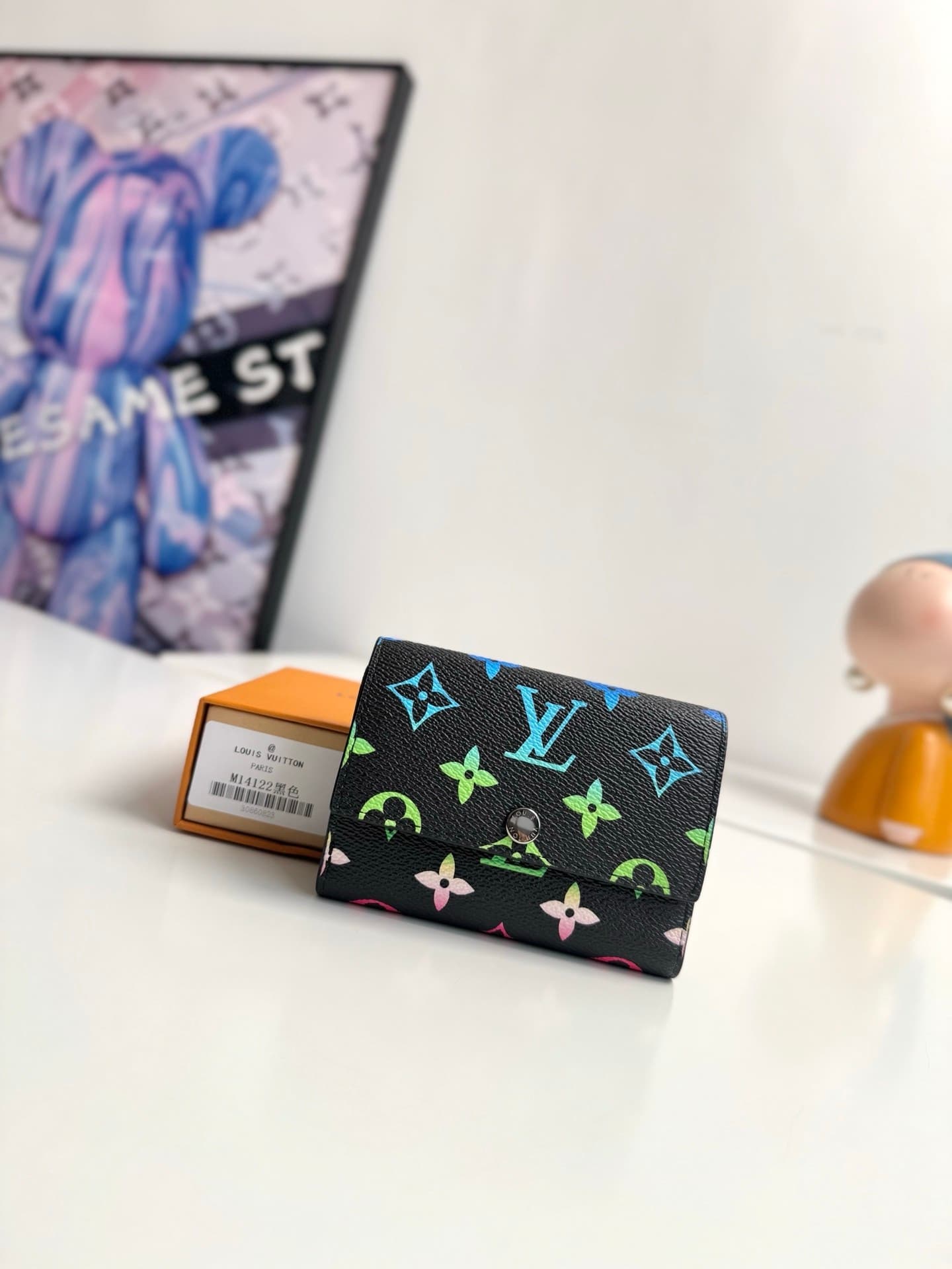 L X V CARD HOLDER/Wallets(Multiple sizes)