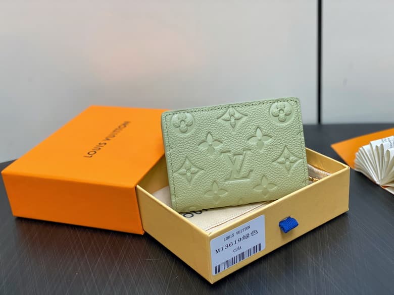 L X V CARD HOLDER/Wallets(Multiple sizes/colors)