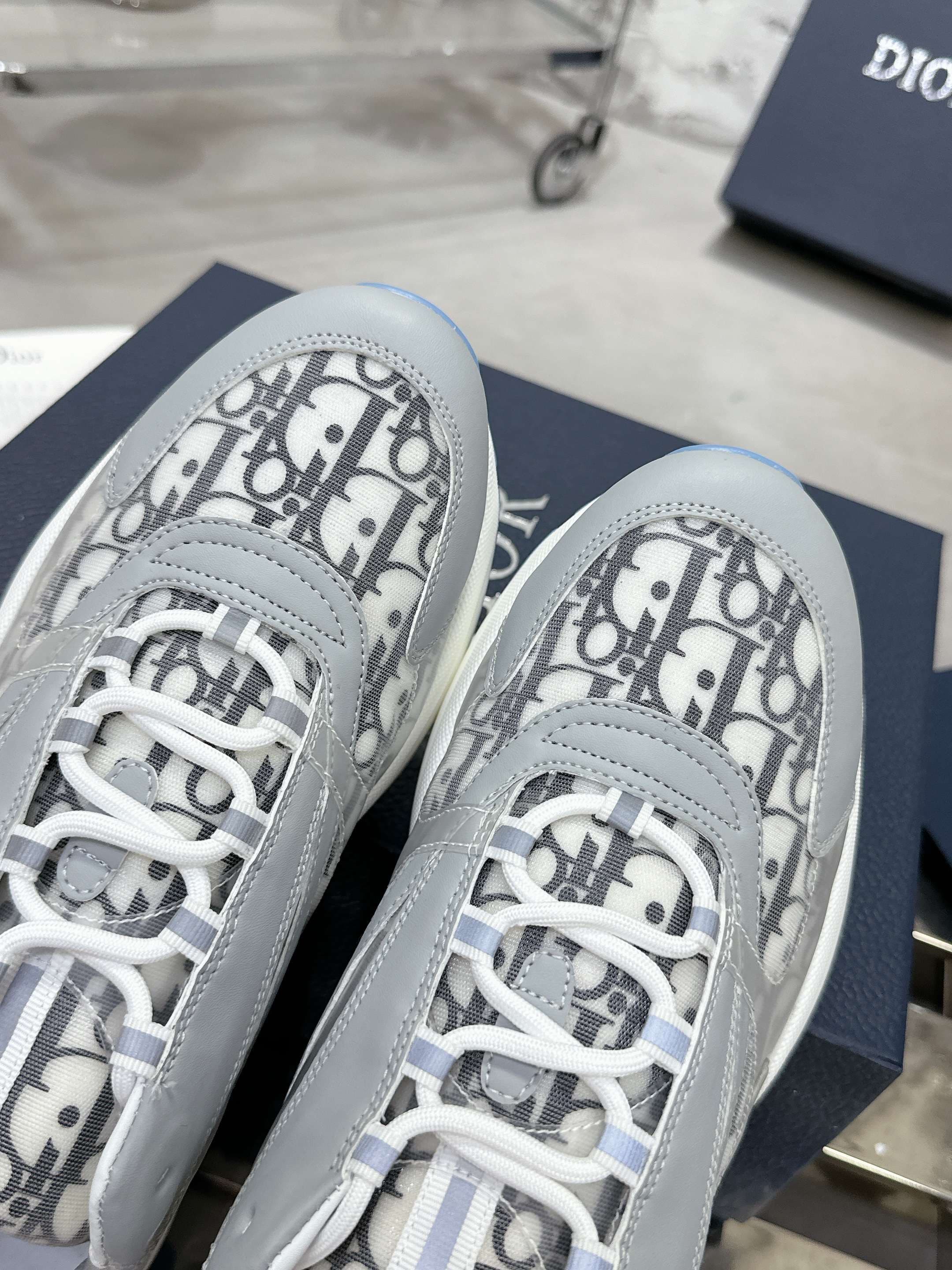DR B30 Sneaker