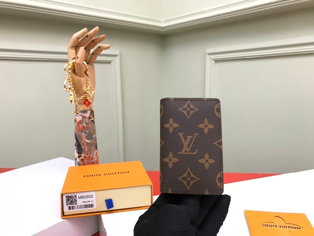 L X V CARD HOLDER/Wallets(Multiple sizes/colors)