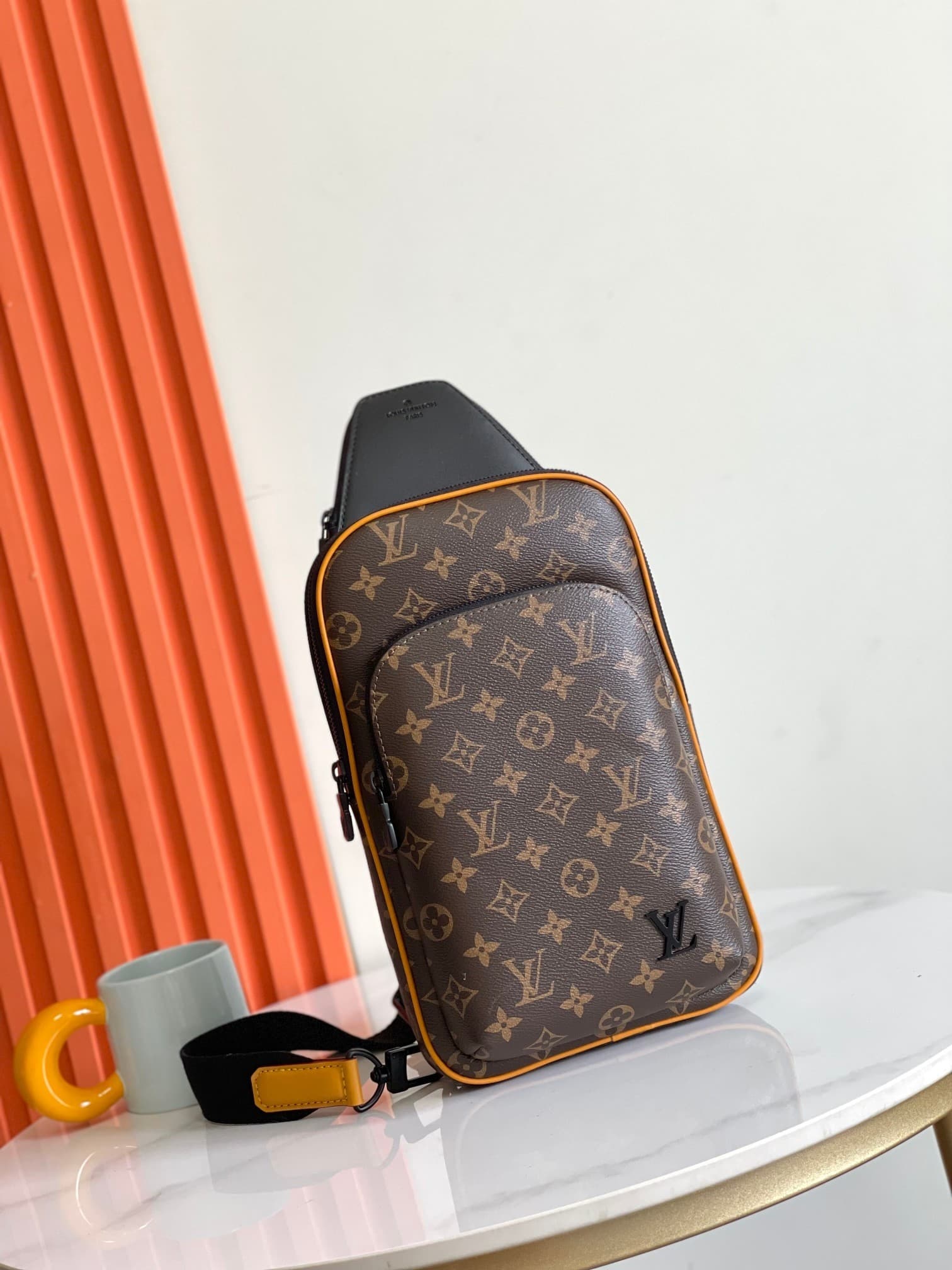 L X V AVENUE NM Shoulder bag 20*31*7cm(Multiple colors)