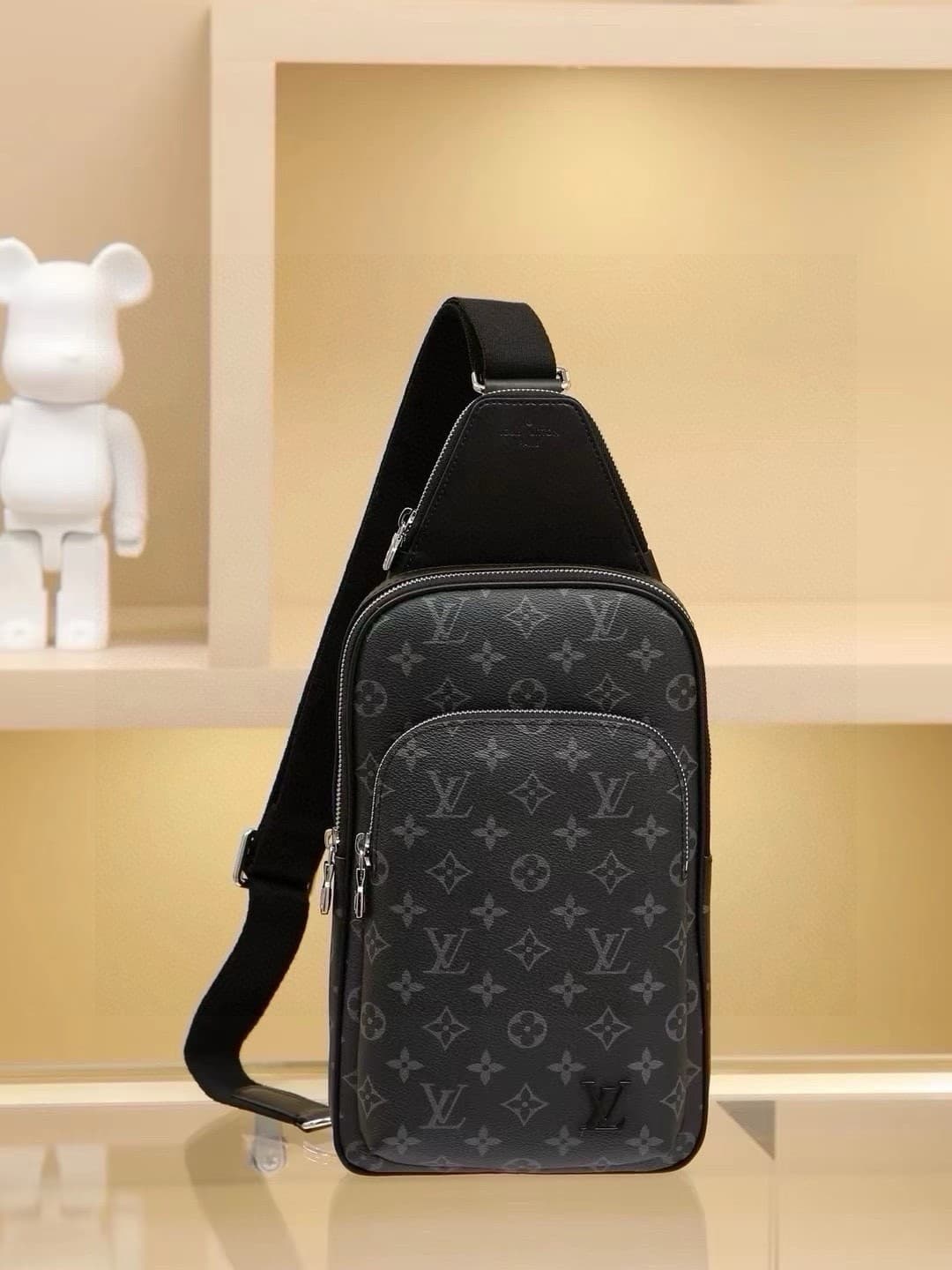 L X V AVENUE NM Shoulder bag 20*31*7cm(Multiple colors)