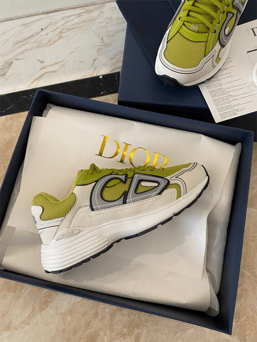 DR B30 Sneakers