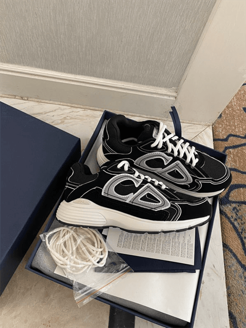 DR B30 SNEAKERS