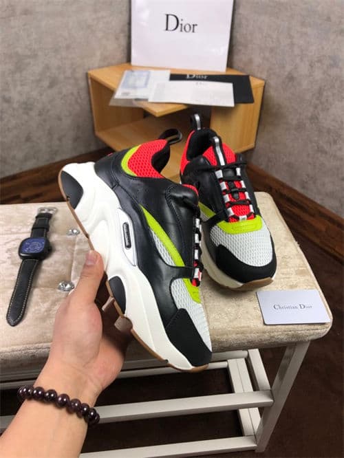 DR B22 SNEAKER