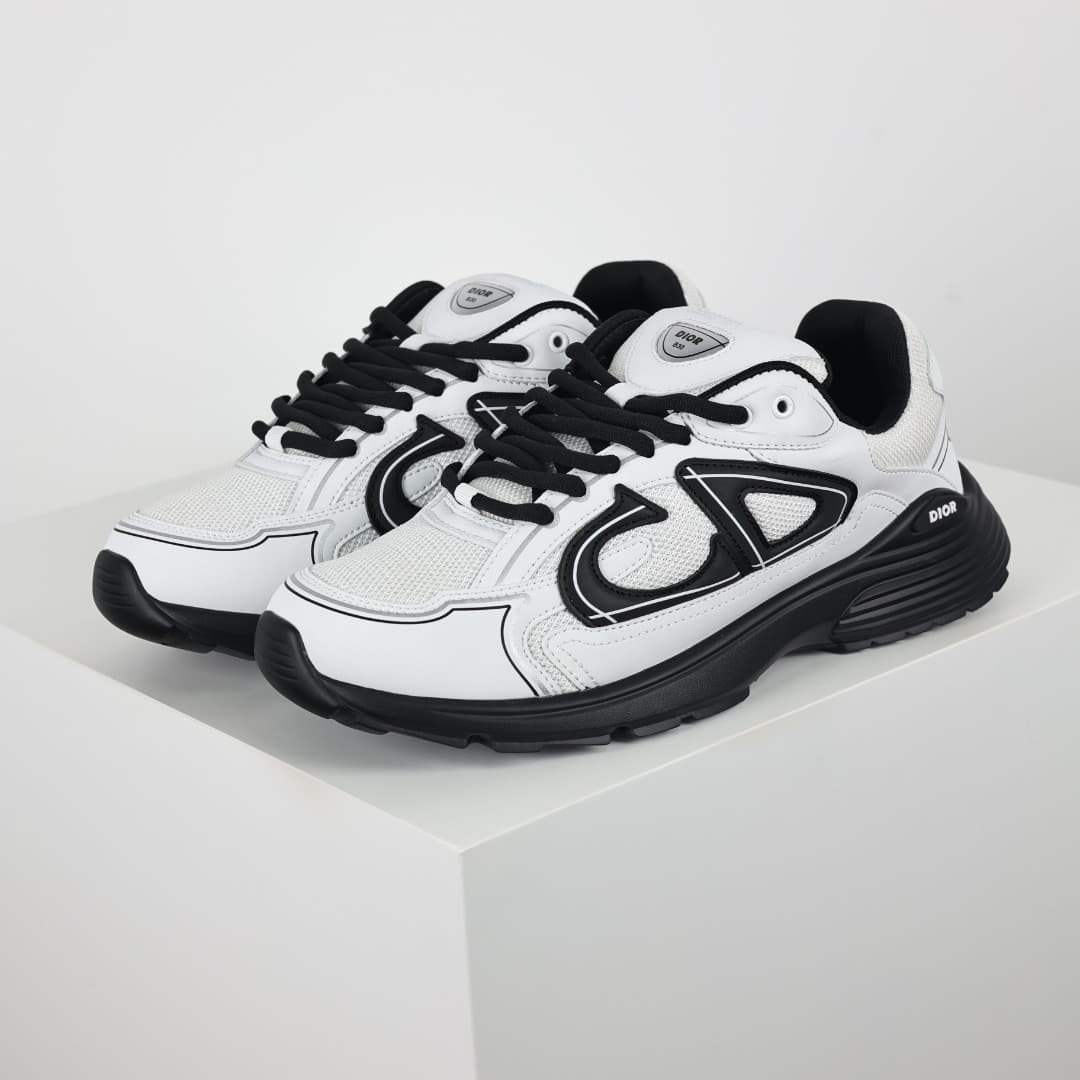DR B30 Sneakers